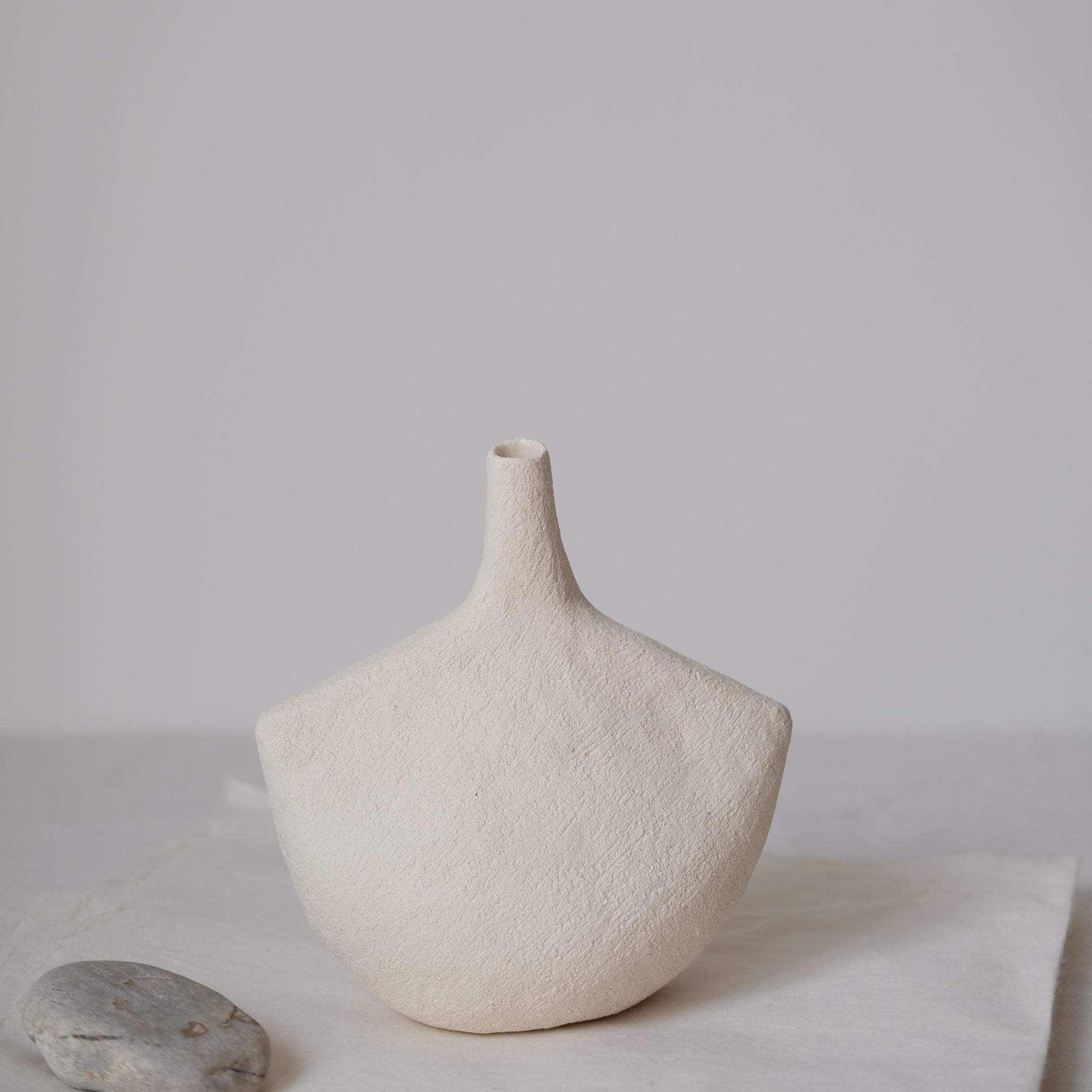Grand vase Oiseau_05 - Blanc par Stéphanie Petit chez Brutal