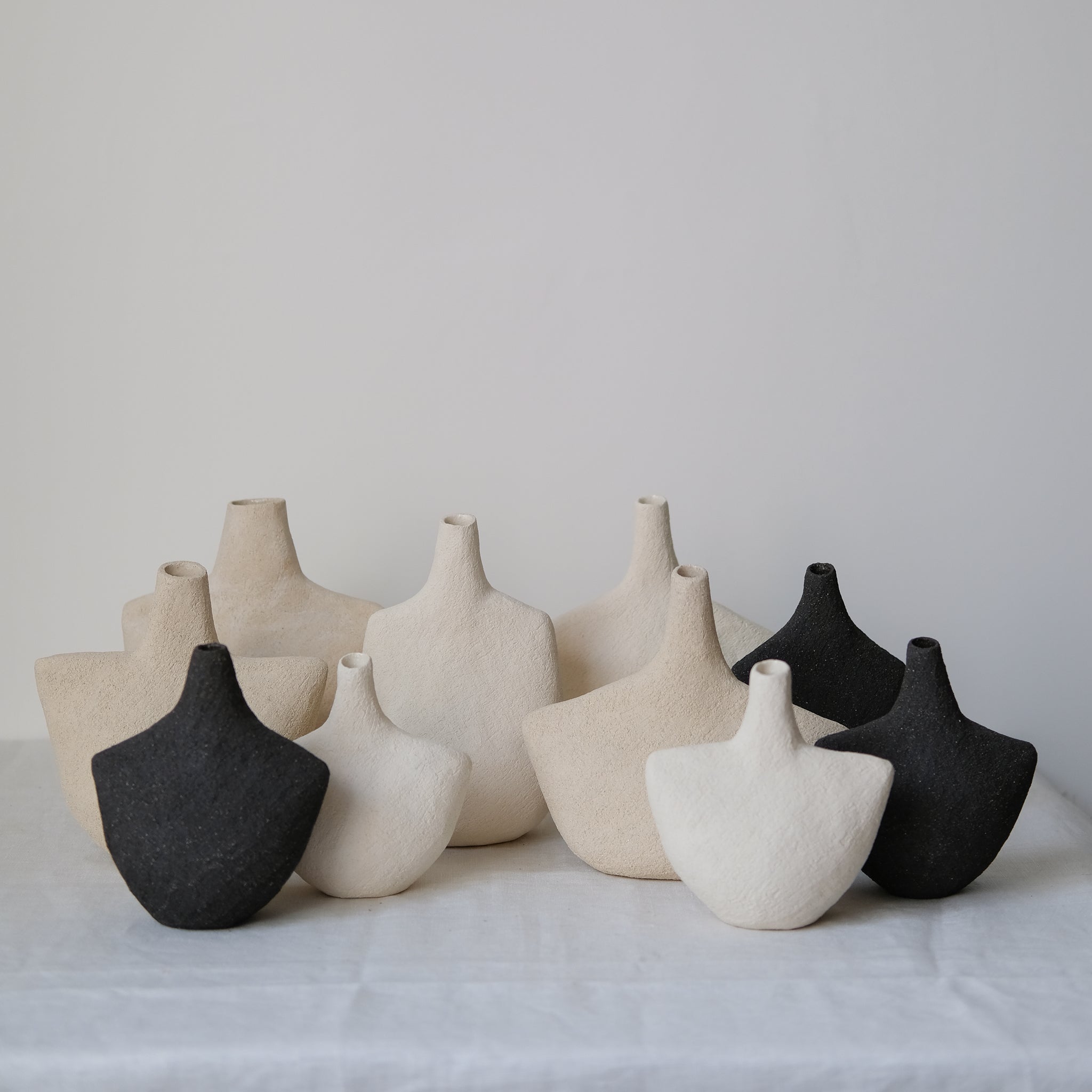 Petit vase Oiseau_09 - Noir par Stéphanie Petit chez Brutal