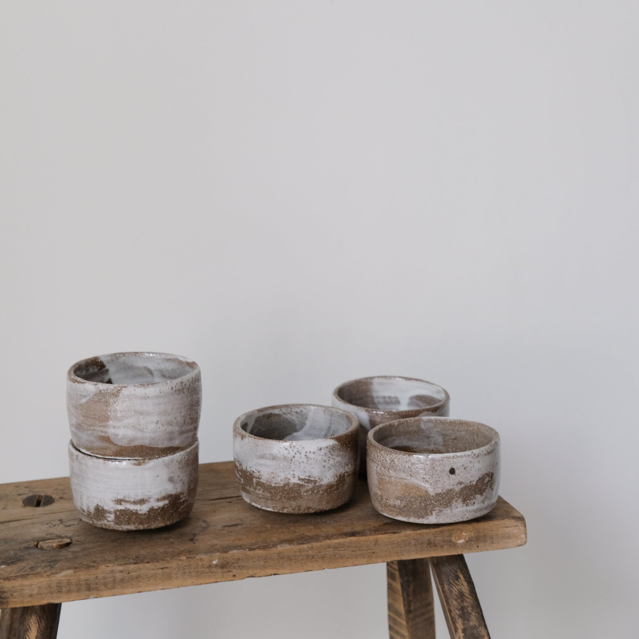 Tasse chawan en grès - Marron par Stéphanie Petit chez Brutal