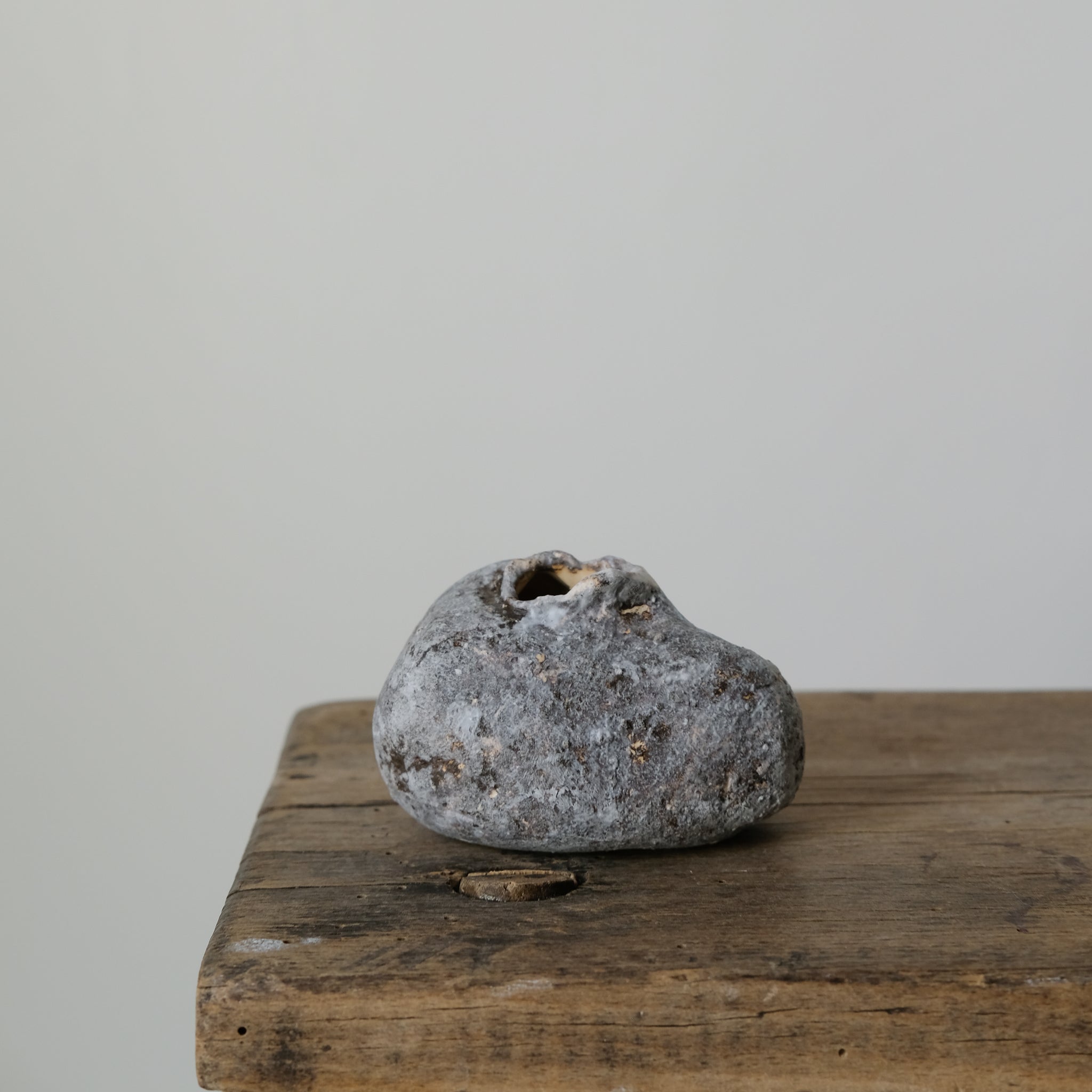 Vase Taitung, Taiwan, 2018 de Yellow Nose Studio chez Brutal Ceramics