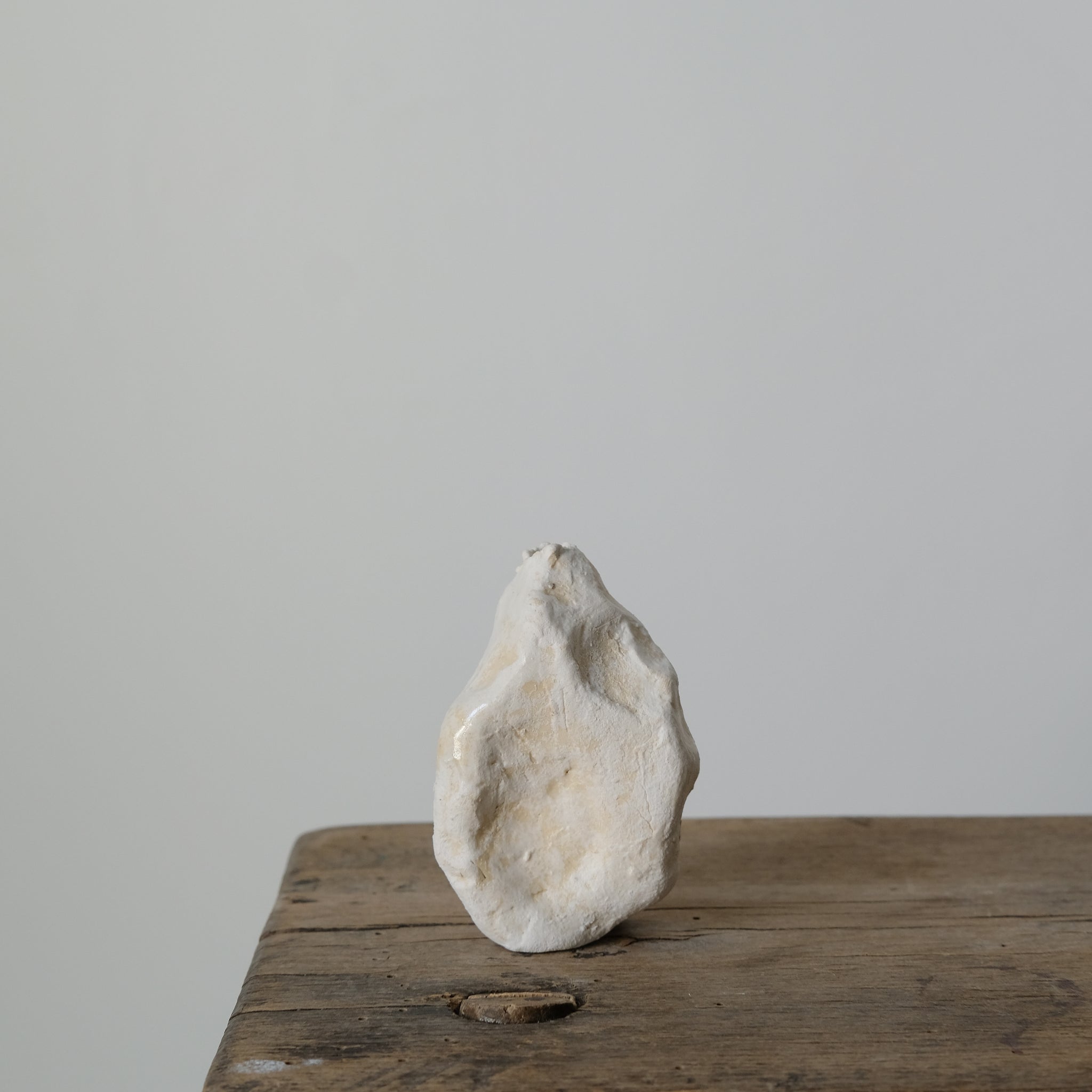 Vase Kyoto, Japan, 2018 de Yellow Nose Studio chez Brutal Ceramics