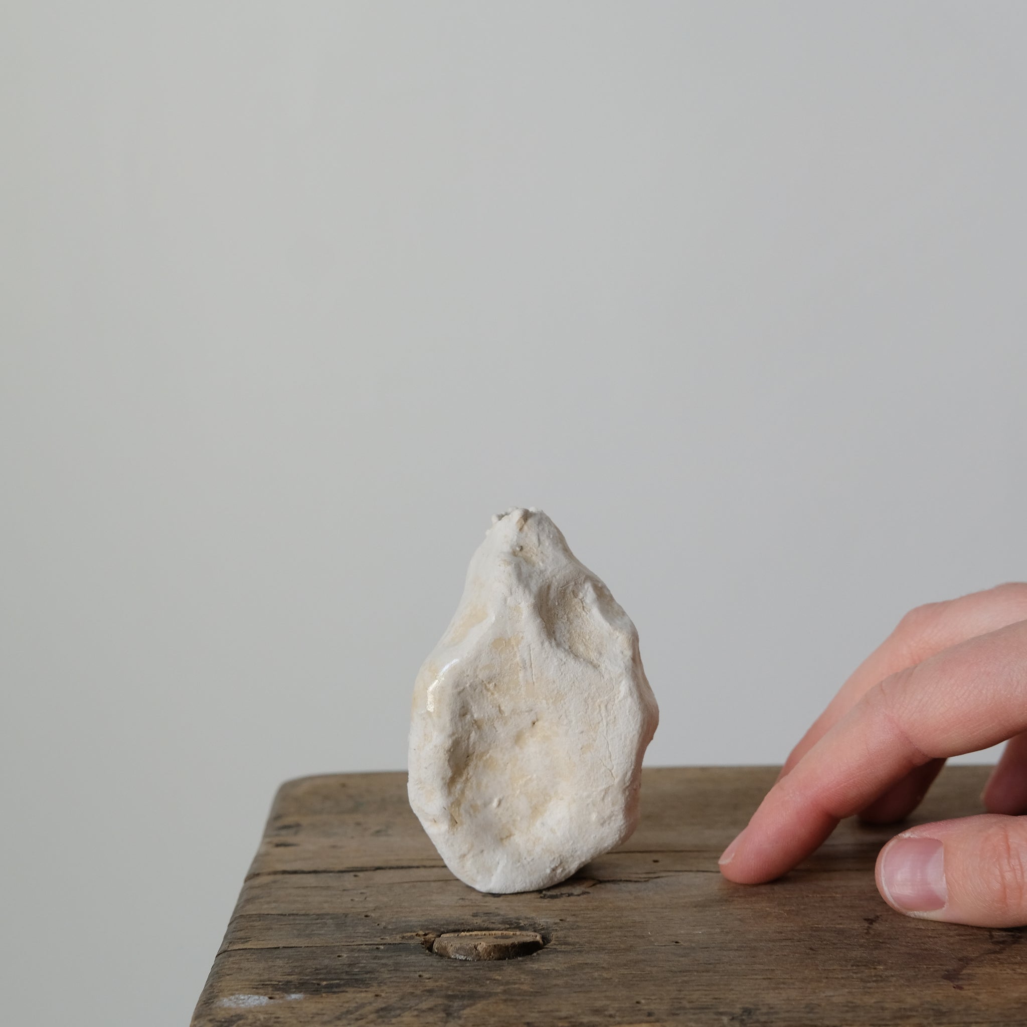 Vase Kyoto, Japan, 2018 de Yellow Nose Studio chez Brutal Ceramics
