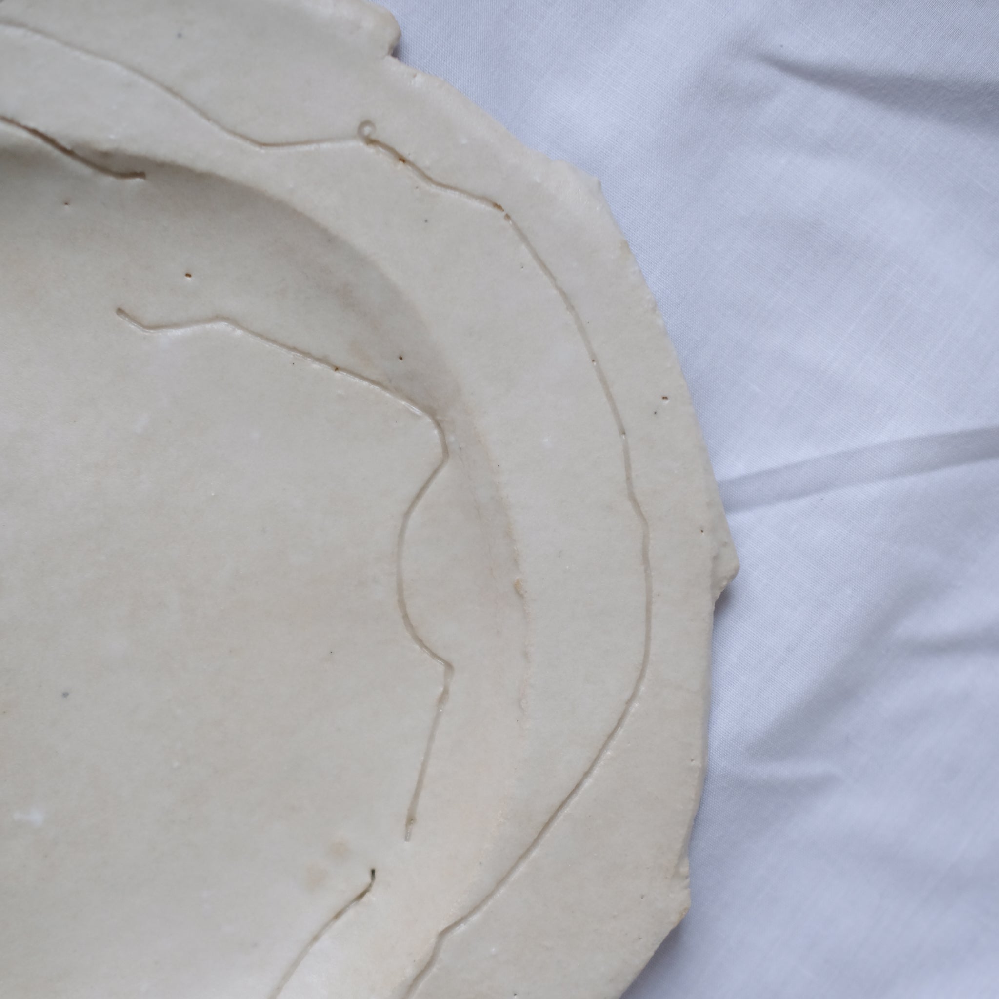Assiette en grès et porcelaine D 20cm "Arch Back"- Blanc