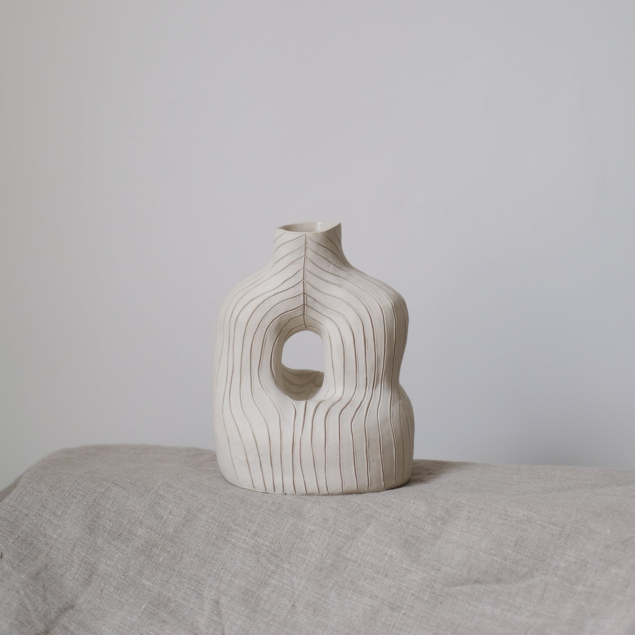 Vase en grès par mr céramiques chez Brutal Ceramics