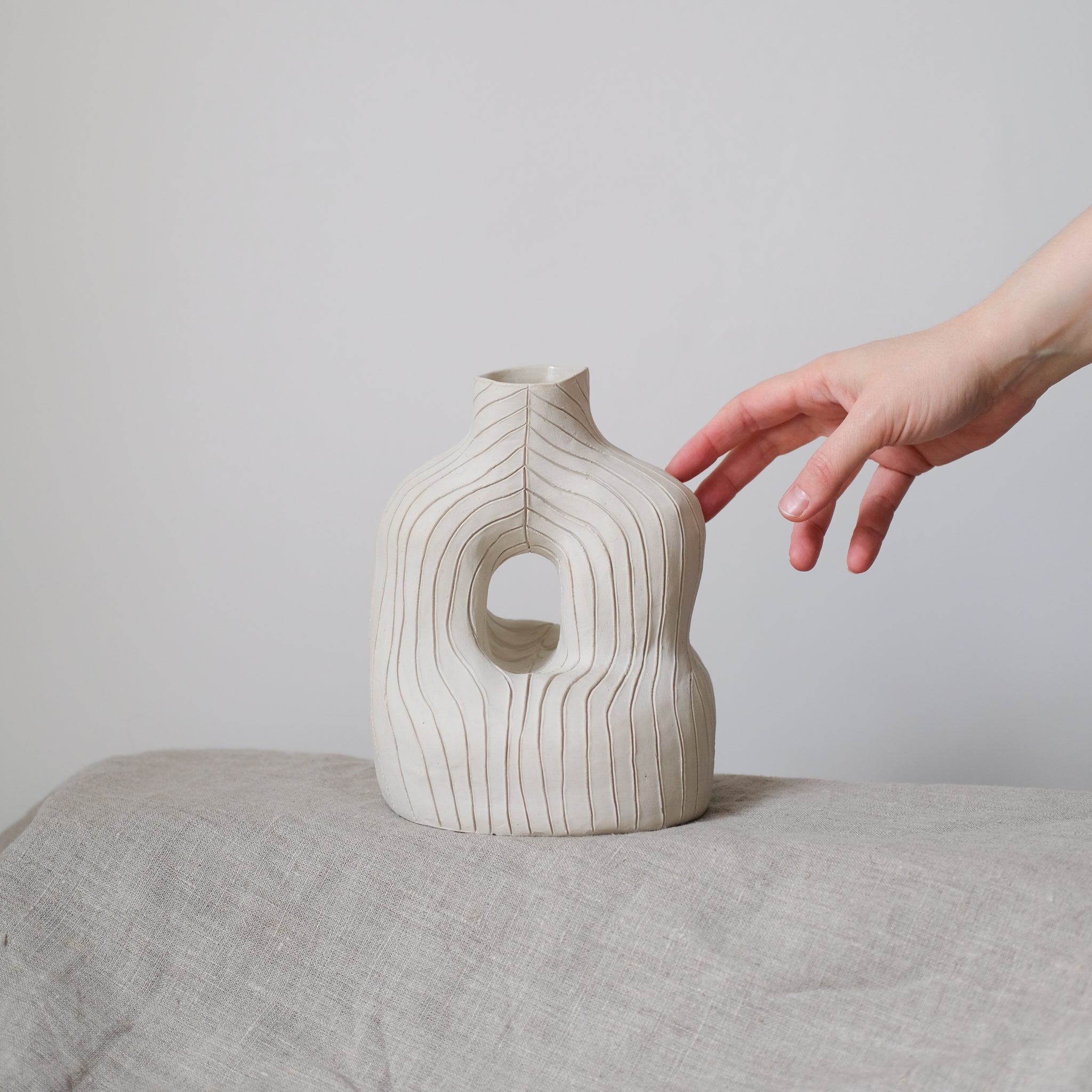Vase en grès par mr céramiques chez Brutal Ceramics