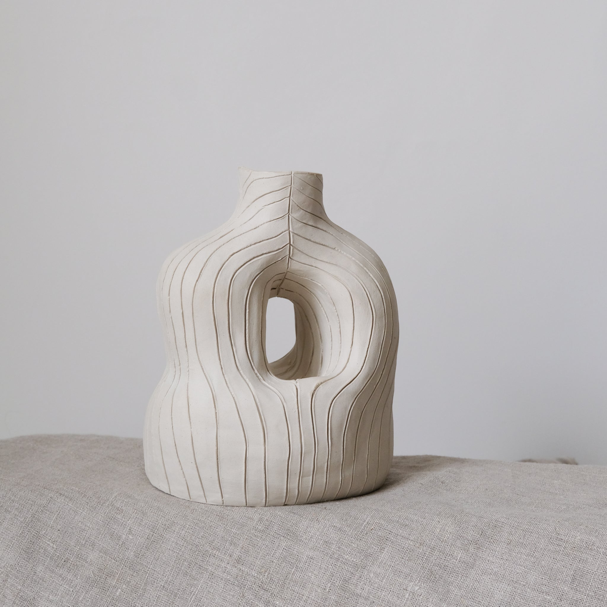 Vase en grès par mr céramiques chez Brutal Ceramics