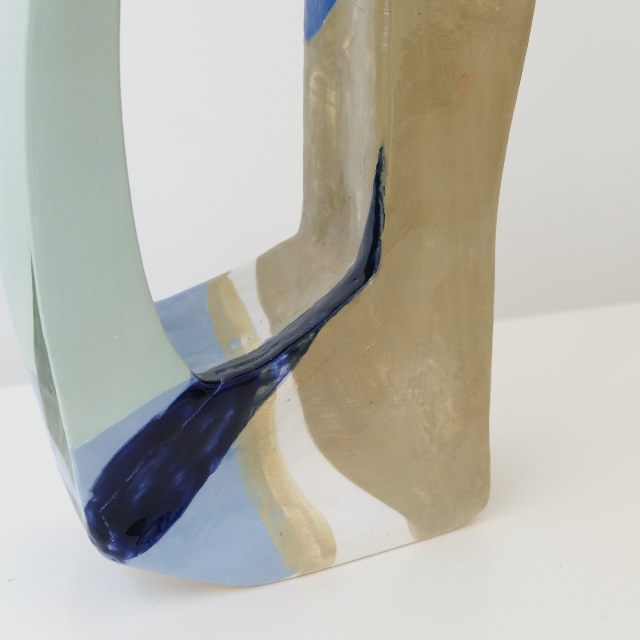 Vase en faïence H 49cm Copenhague par Rosi Mistou pour Brutal Ceramics