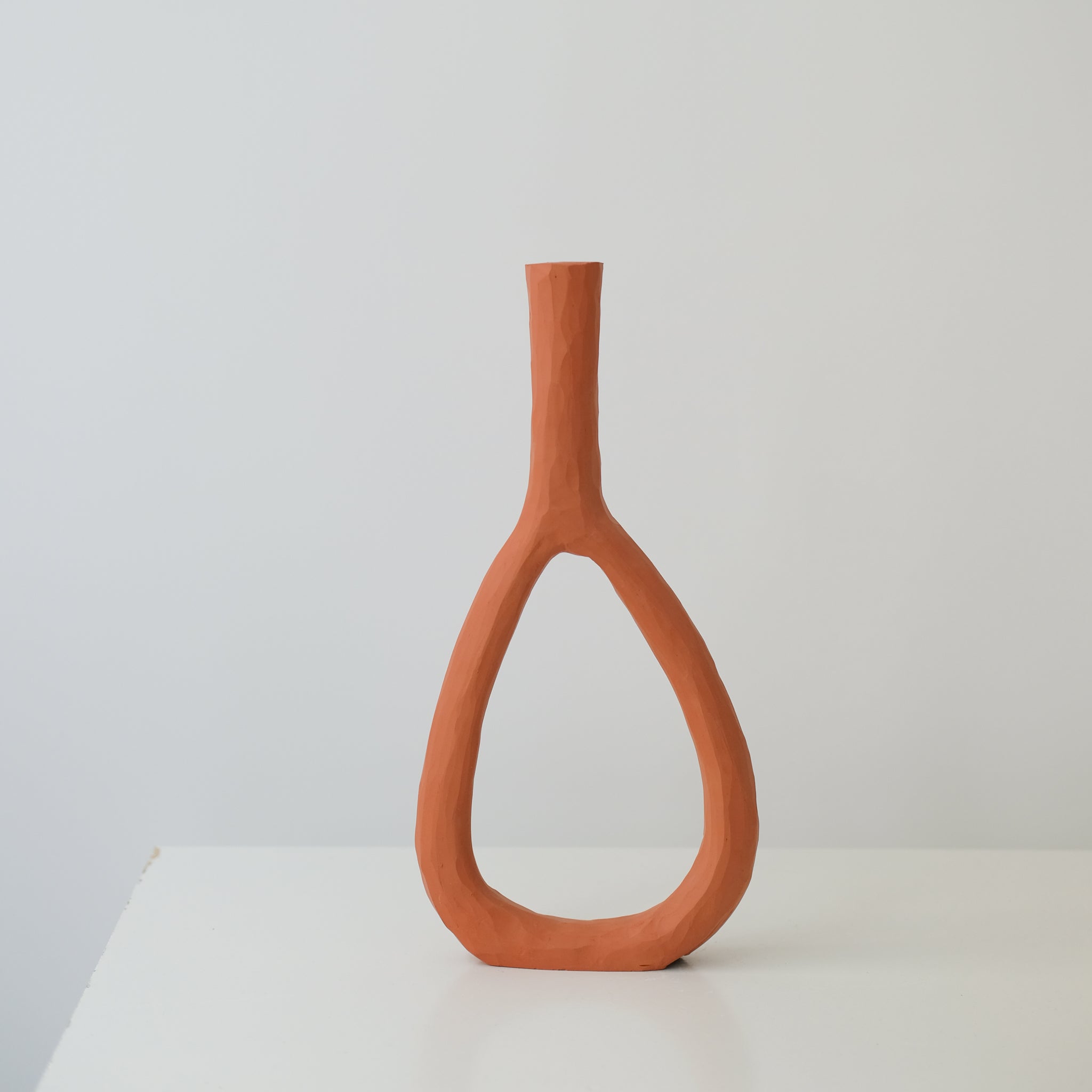 Bougeoir 02 H 34,5cm par Rosi Mistou pour Brutal Ceramics