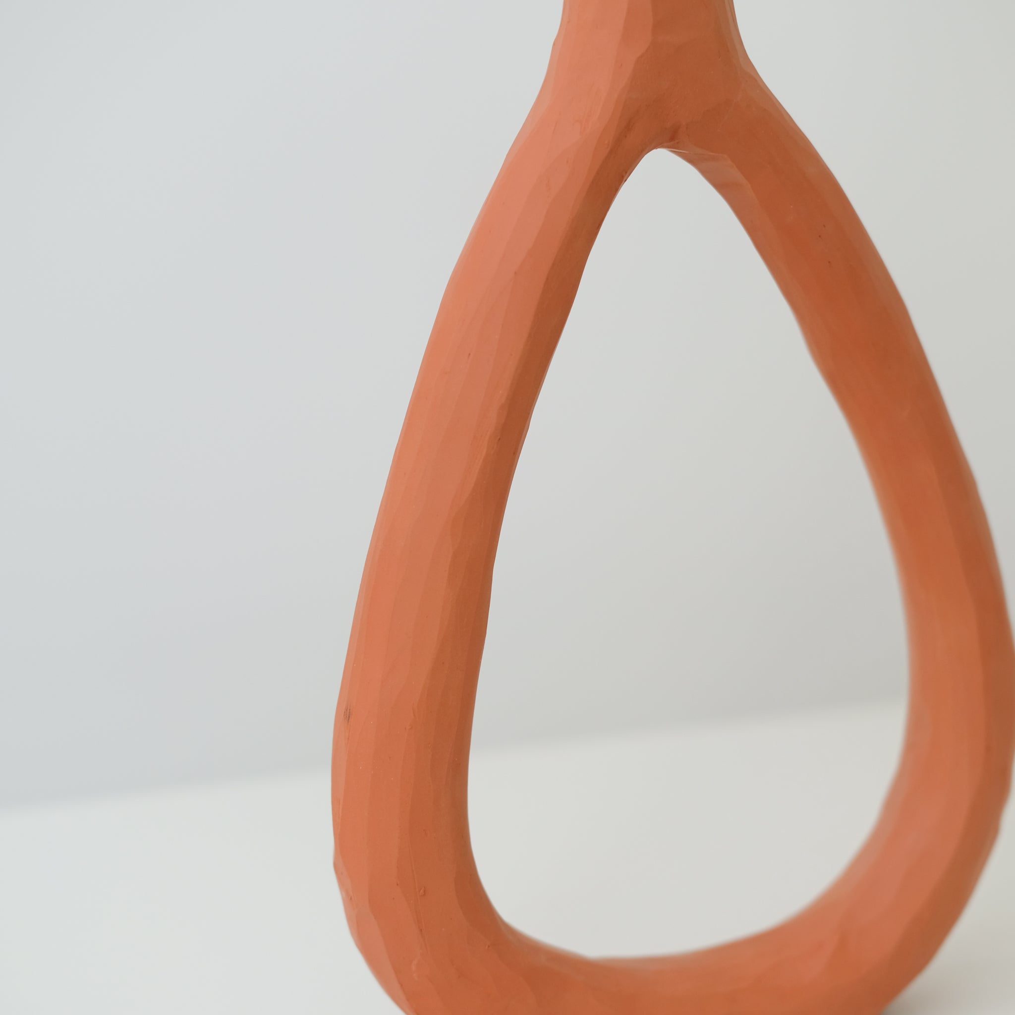 Bougeoir 02 H 34,5cm par Rosi Mistou pour Brutal Ceramics
