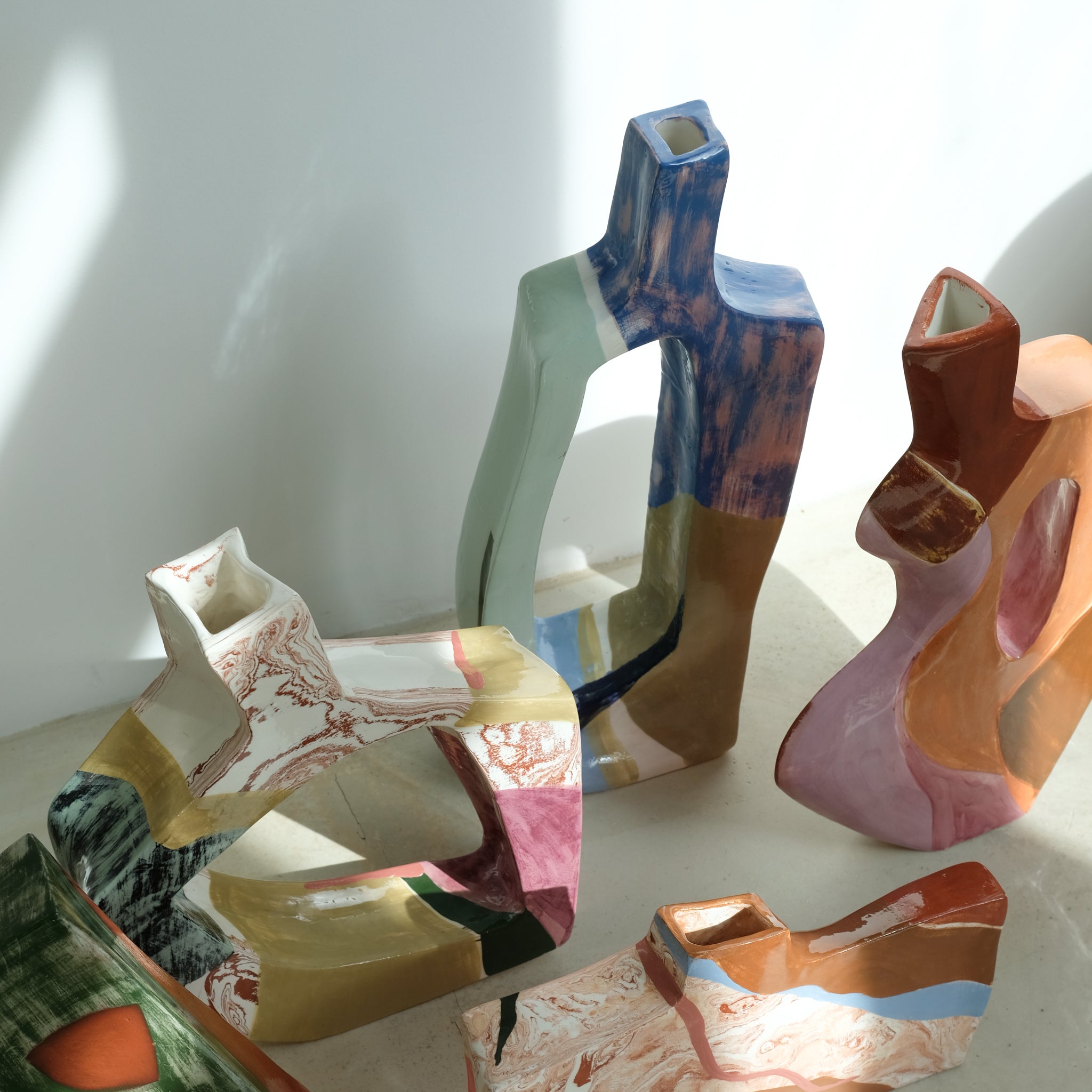 Vase en faïence H 49cm Copenhague par Rosi Mistou pour Brutal Ceramics