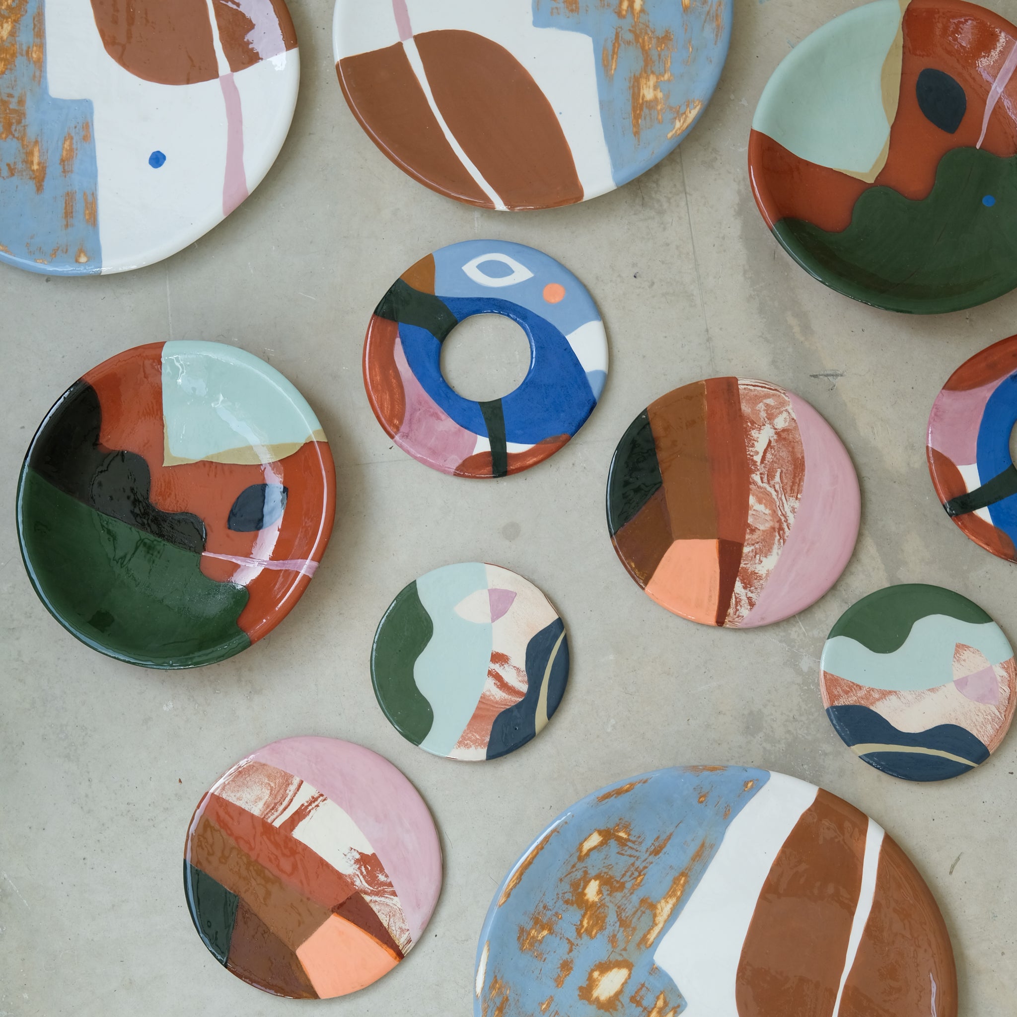 Assiette plate 19,5cm Agadir par Rosi Mistou pour Brutal Ceramics