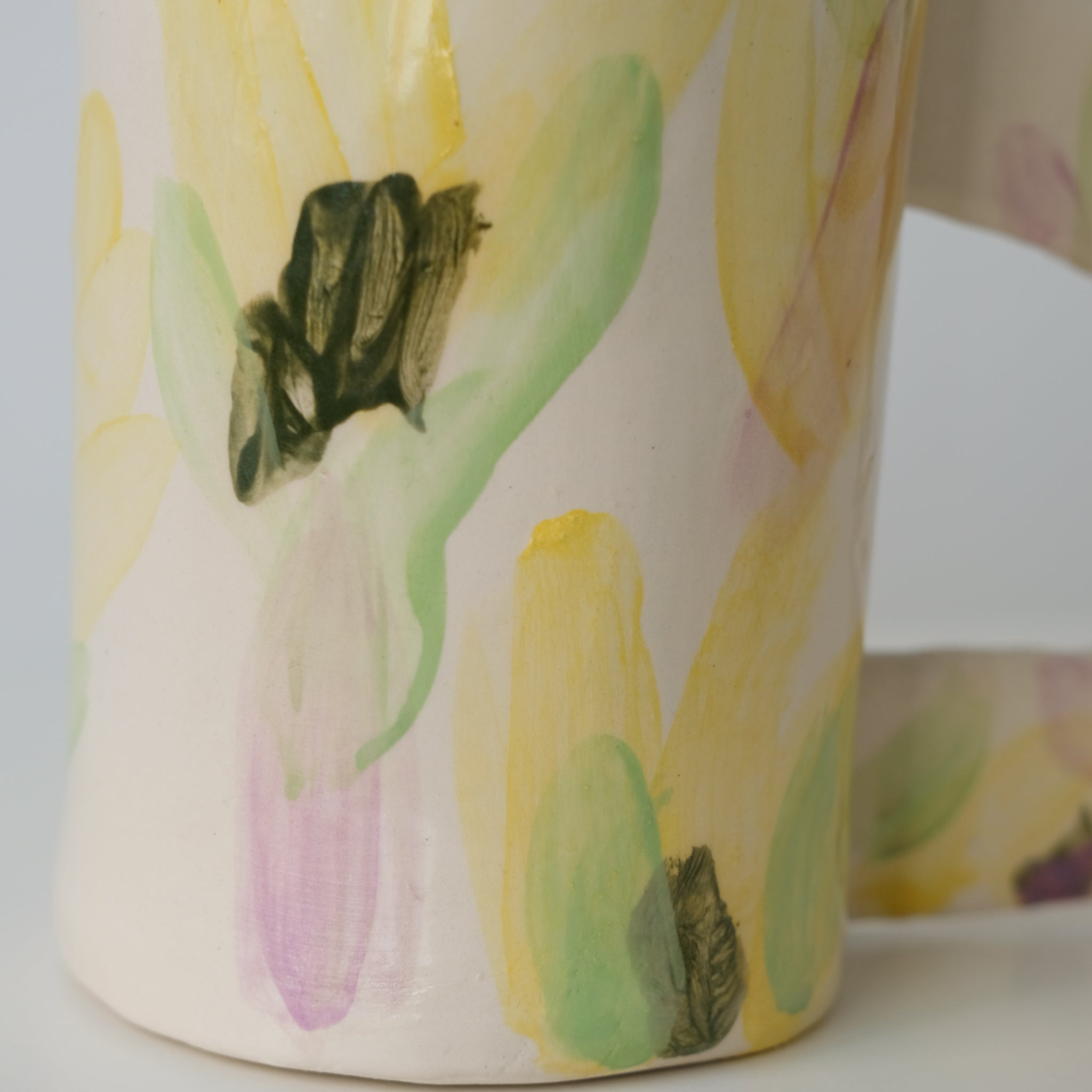 Pichet en faïence H 18cm Fleurs de Samantha Kerdine pour Brutal