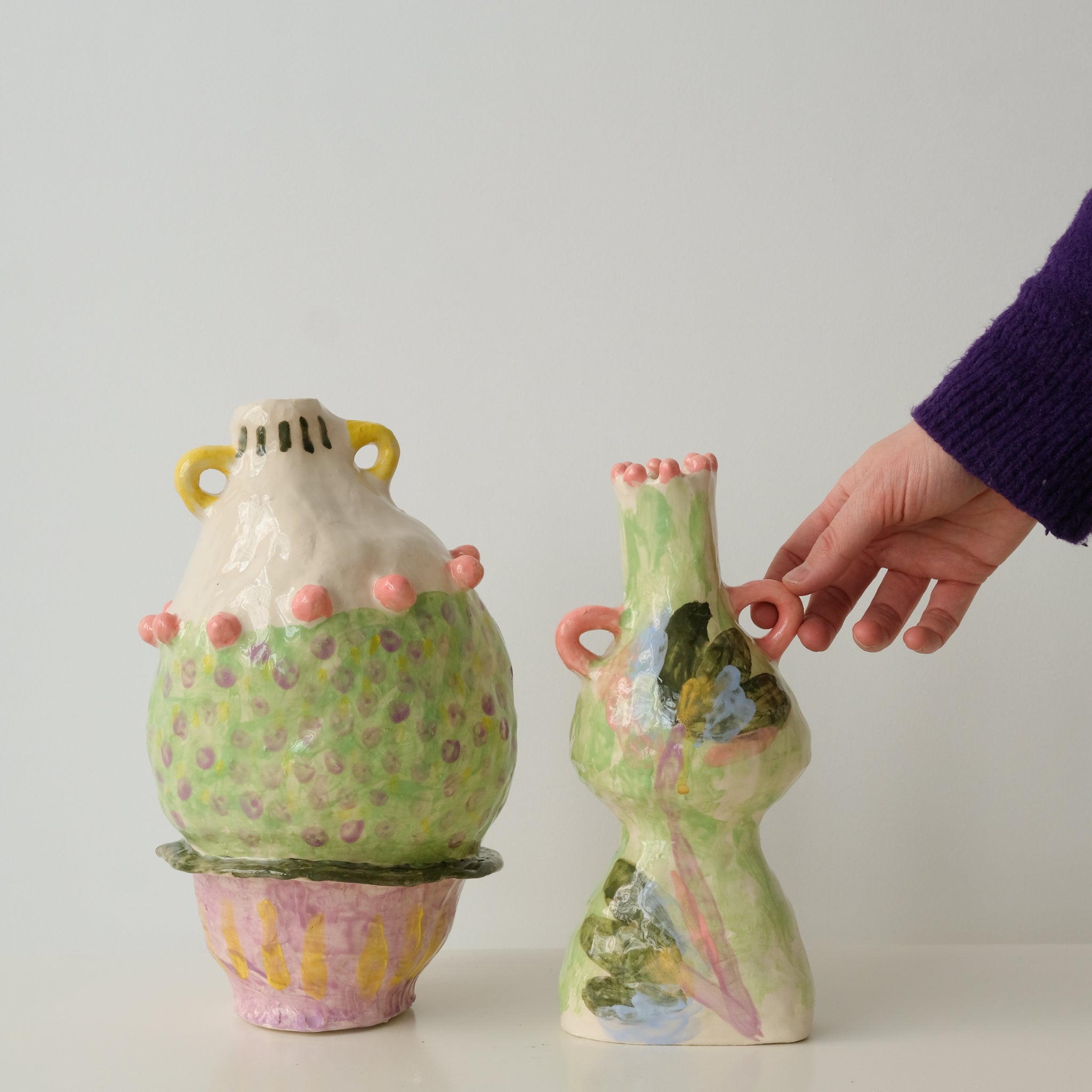 Vase en faïence H 25cm de Samantha Kerdine pour Brutal Ceramics