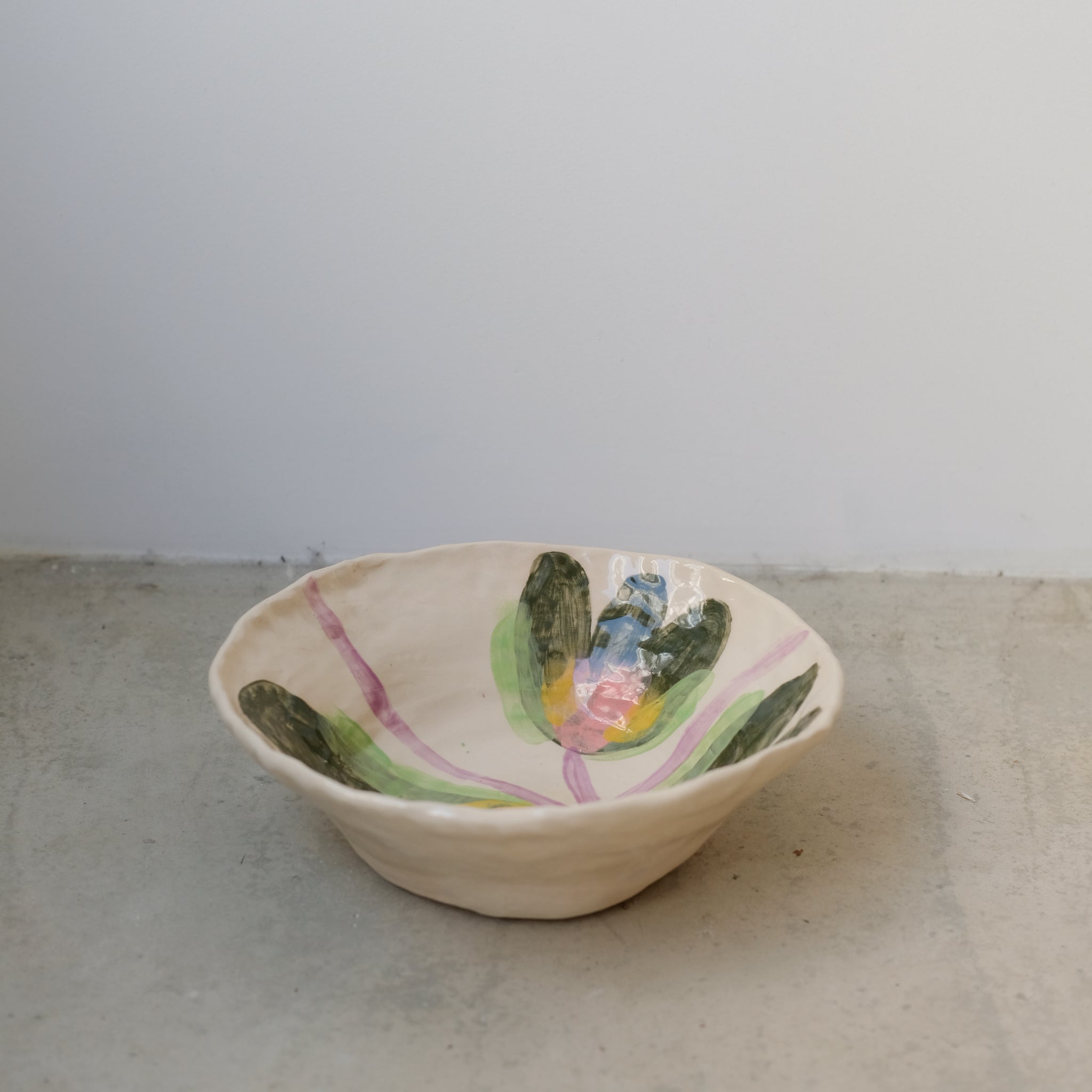 Saladier en faïence H 18cm Fleurs de Samantha Kerdine pour Brutal