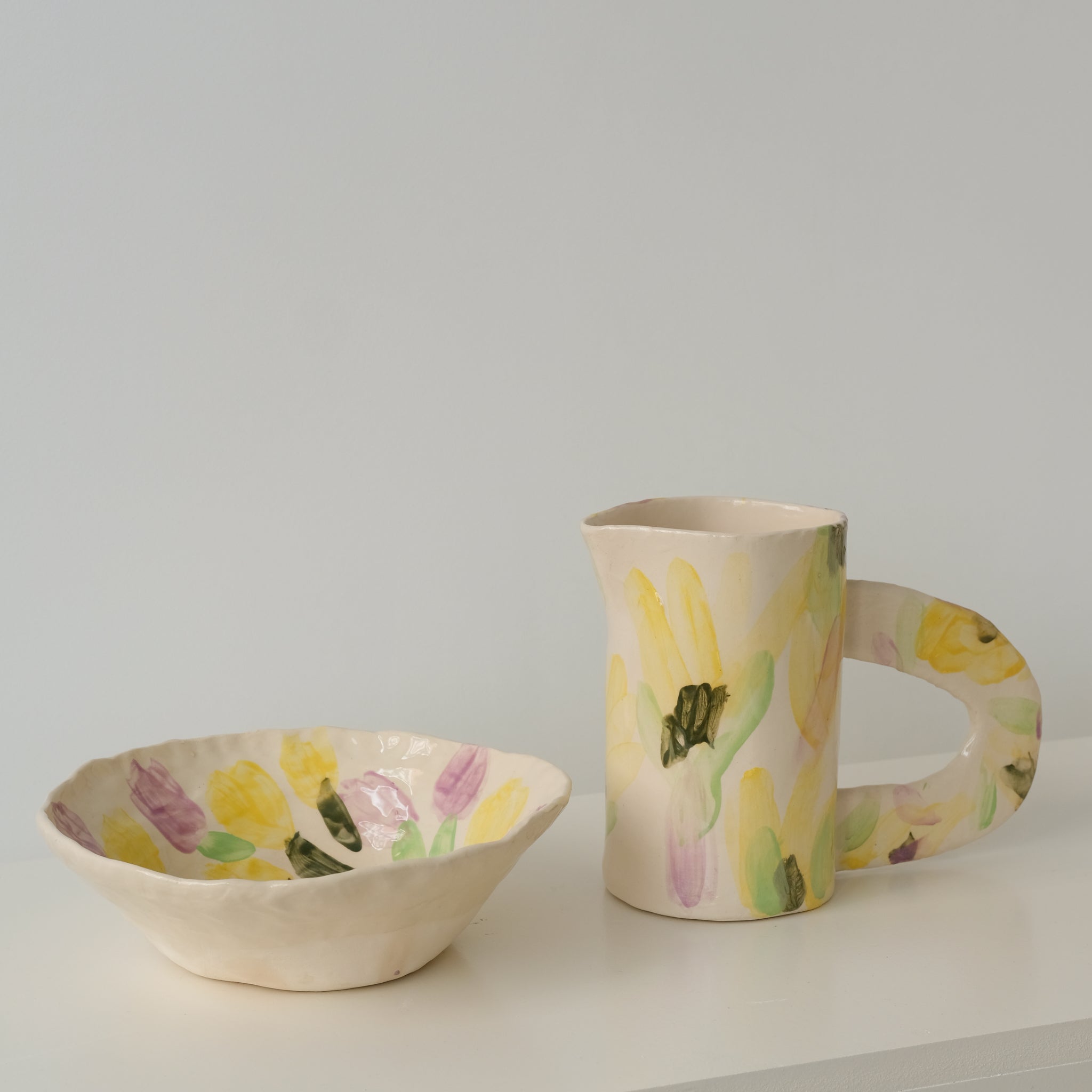 Pichet en faïence H 18cm Fleurs de Samantha Kerdine pour Brutal