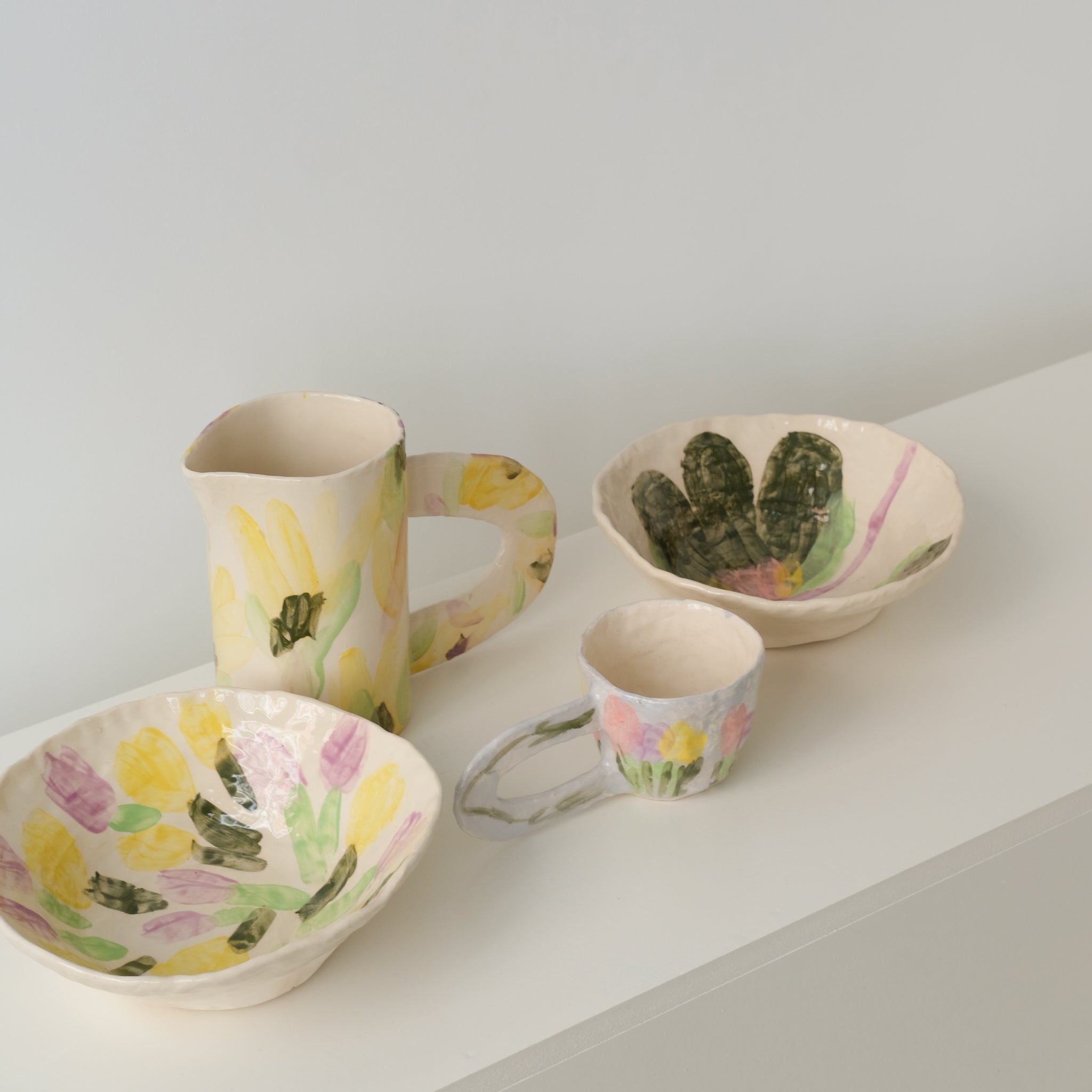 Saladier en faïence H 18cm petites fleurs de Samantha Kerdine pour Brutal