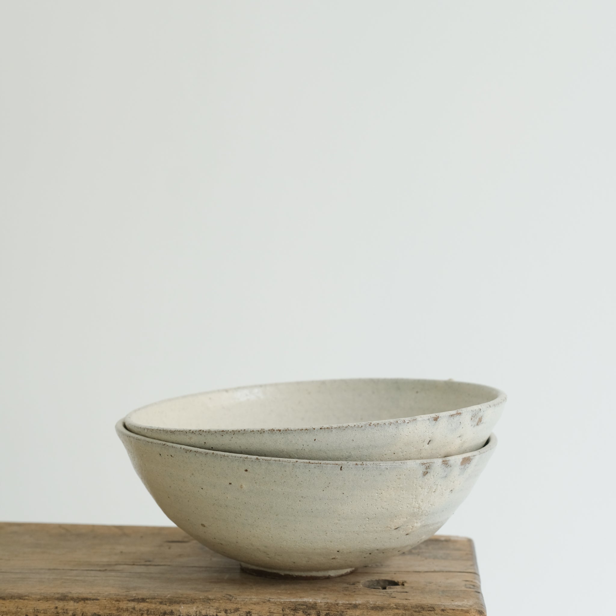 Bol en en grès rouge, émail beige par Atelier Vitrac chez Brutal