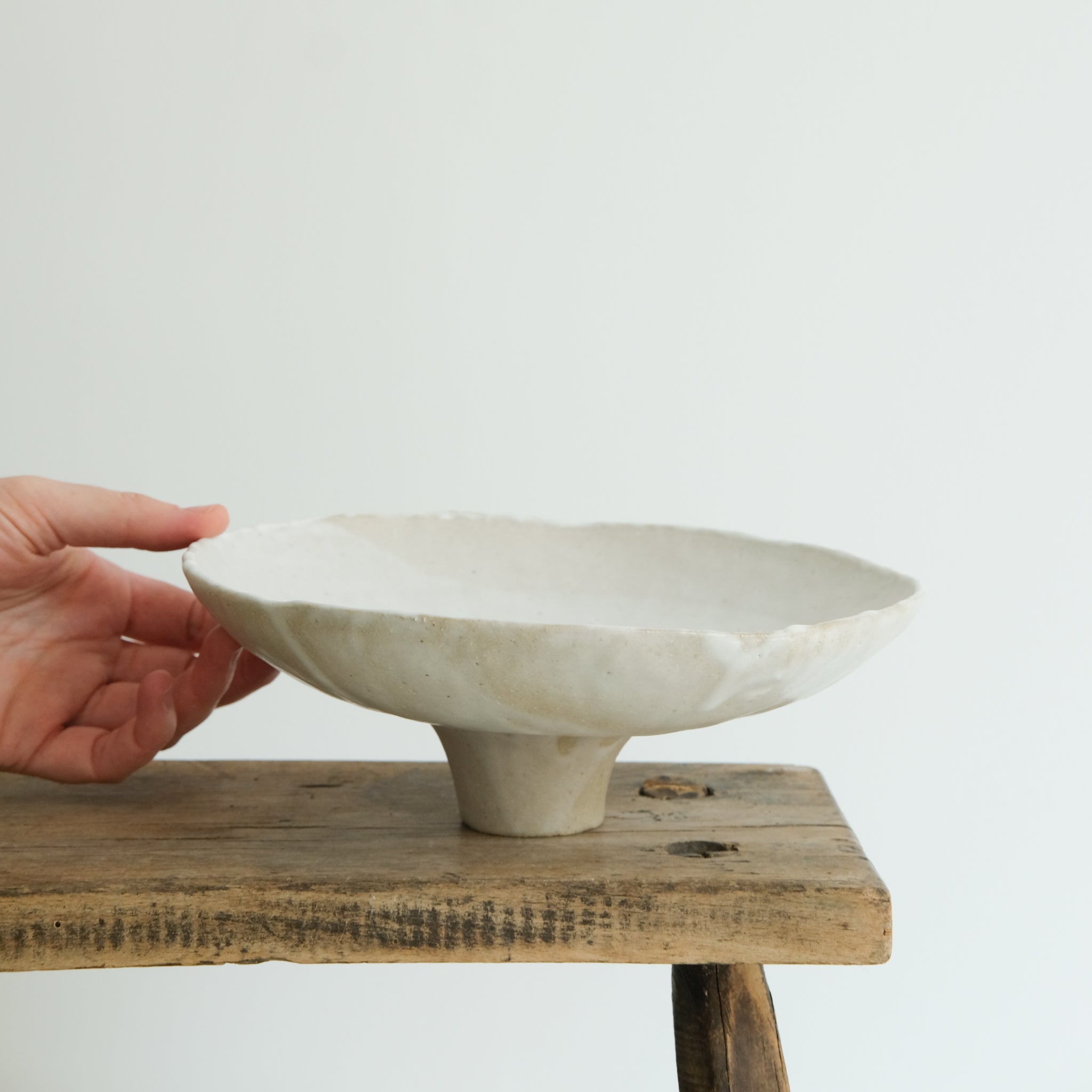 Coupe en grès blanc D 21,5cm(v) - blanc de Cups cups cups chez Brutal