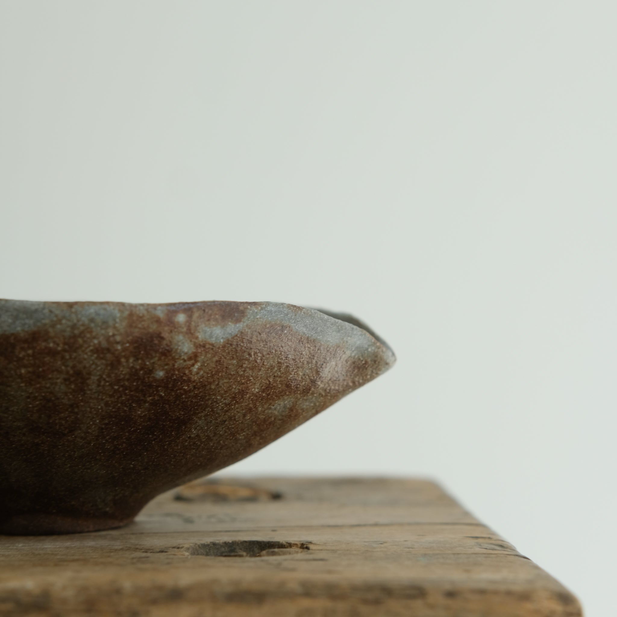 Verseuse en grès rouge D 9cm(j) - gris de Cups cups cups chez Brutal Ceramics
