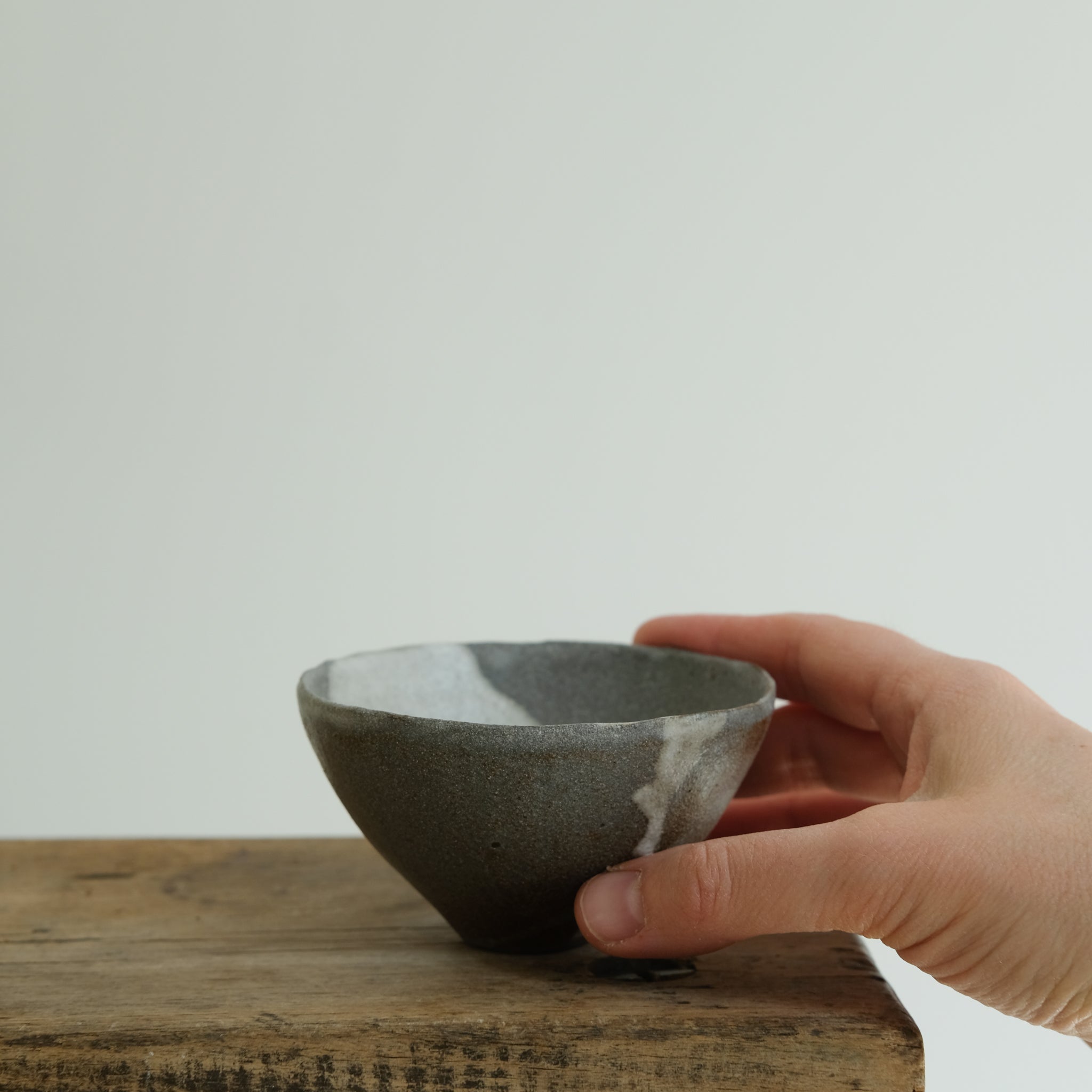 Bol en grès rouge D 9,5cm(n) - gris/bleu de Cups cups cups chez Brutal