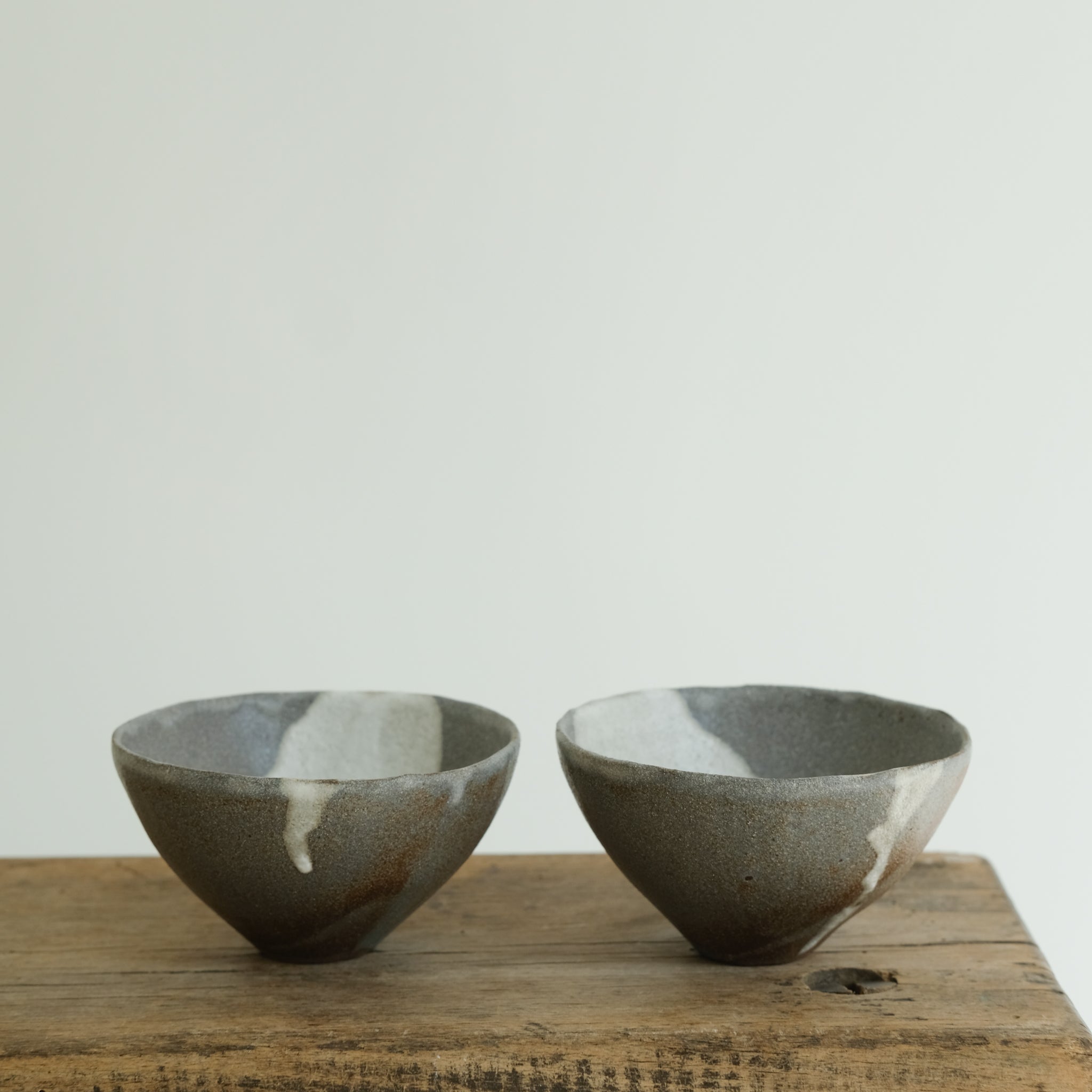 Bol en grès rouge D 9,5cm(n) - gris/bleu de Cups cups cups chez Brutal