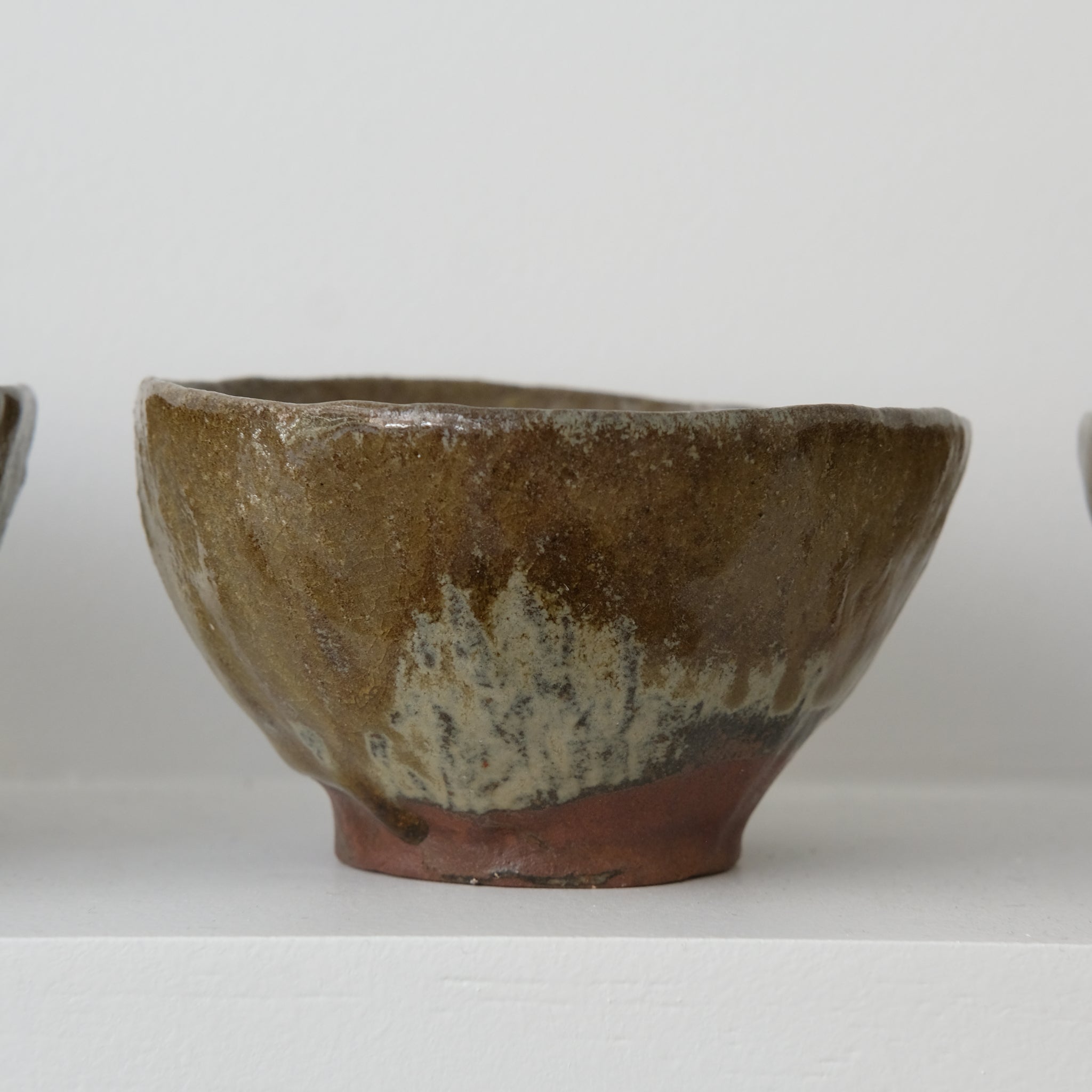 Bol en terre glanée D9,5 cm - Cuivre Kaki mat de Judith Lasry pour Brutal Ceramics