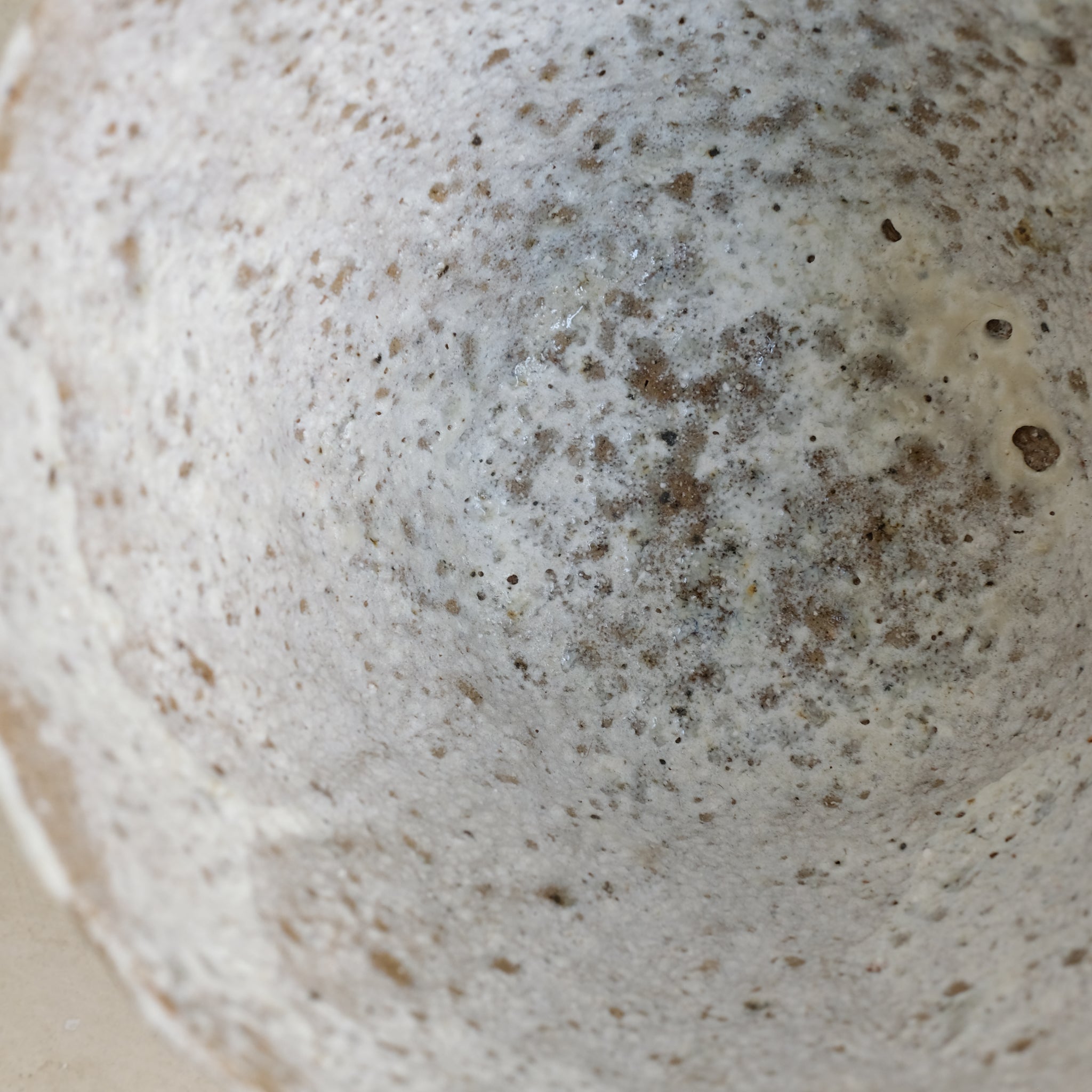 Coupe en terre glanée D 18,5cm- Blanc mat par Potry pour Brutal Ceramics