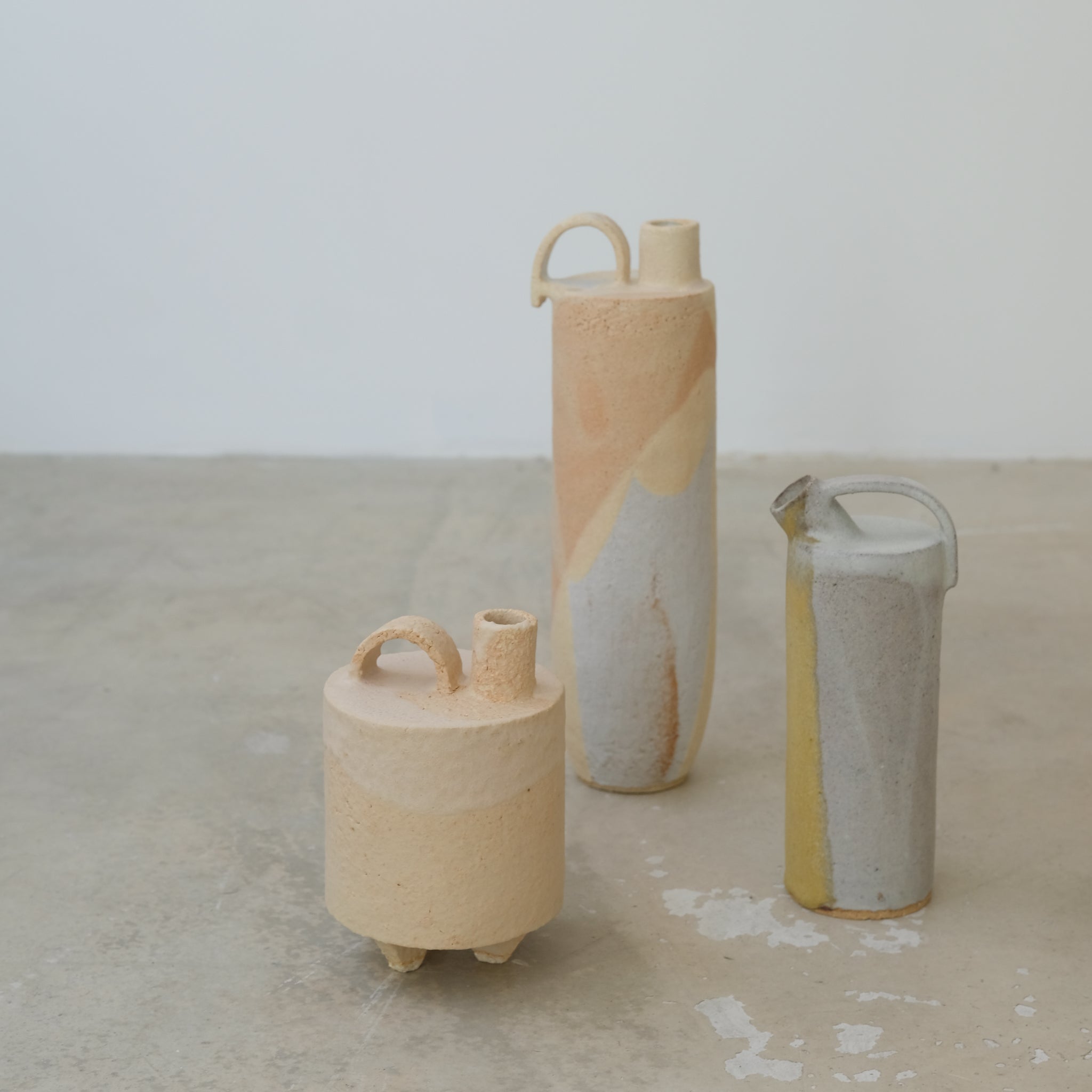 Bouteille coquille d'oeuf H14,5cm Catherine Dix Ceramics chez Brutal