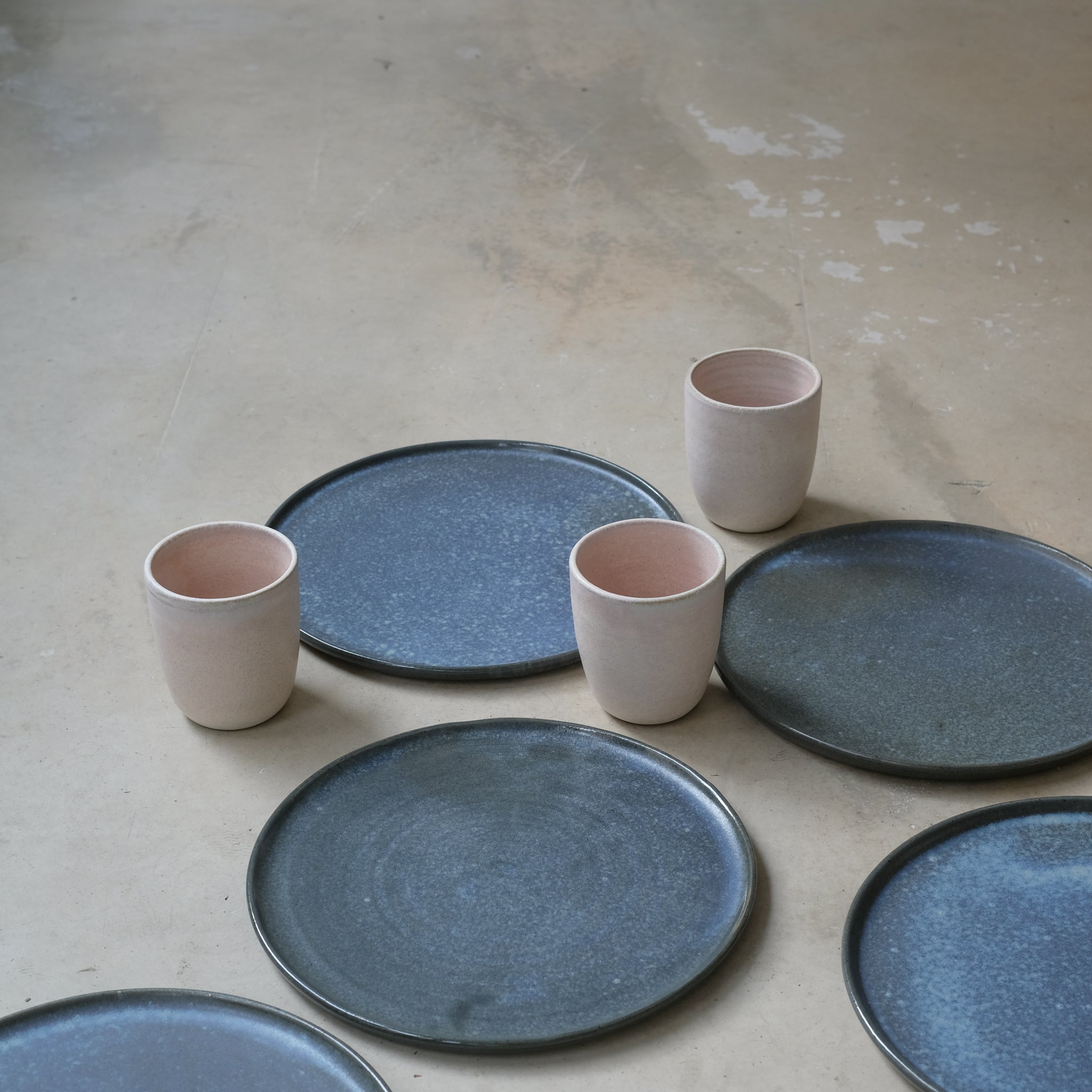 Tasse rose mat 220ml - de Hoji Ceramics chez Brutal Ceramics