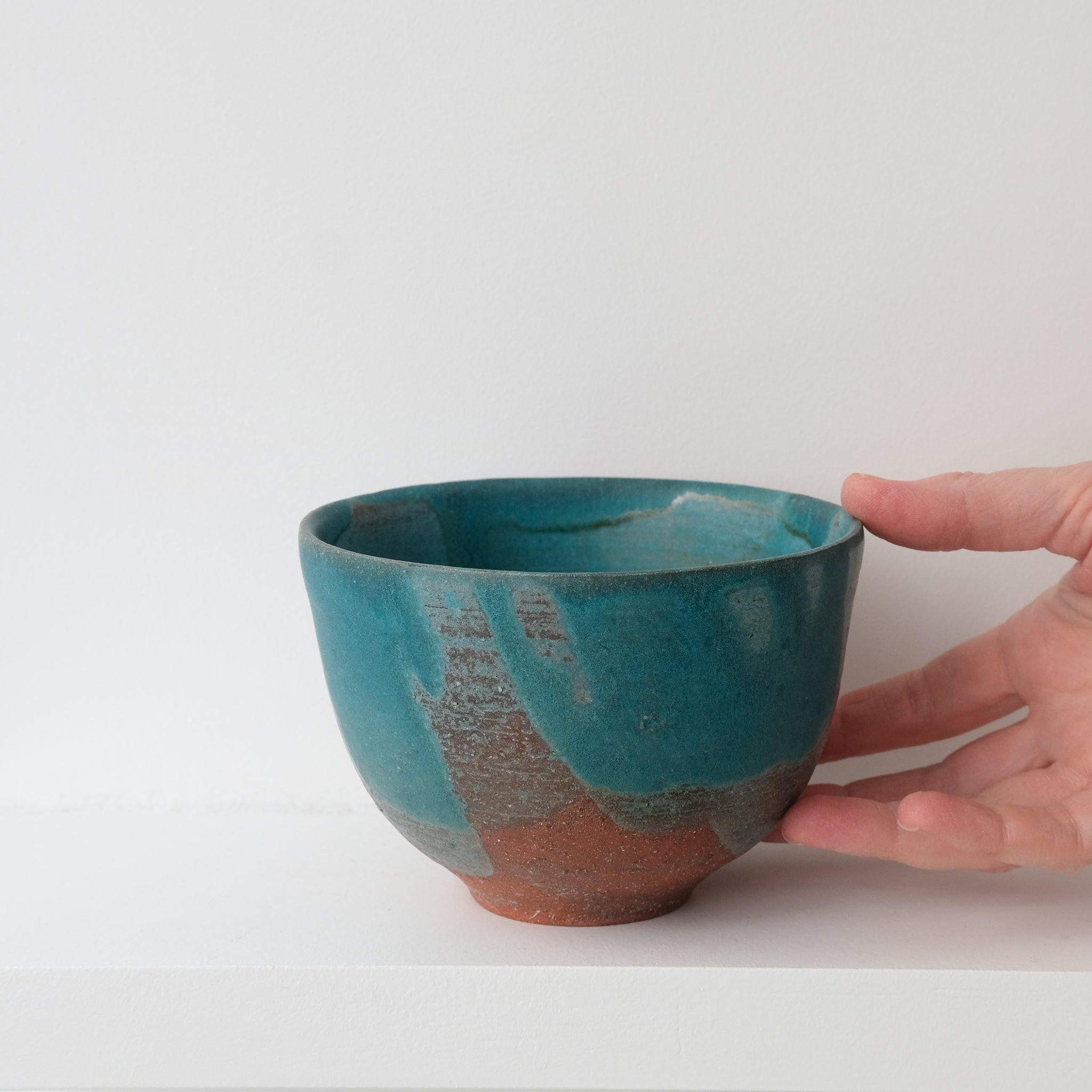 Bol en grès D13cm - bleu d'Aya Ogawa chez Brutal Ceramics