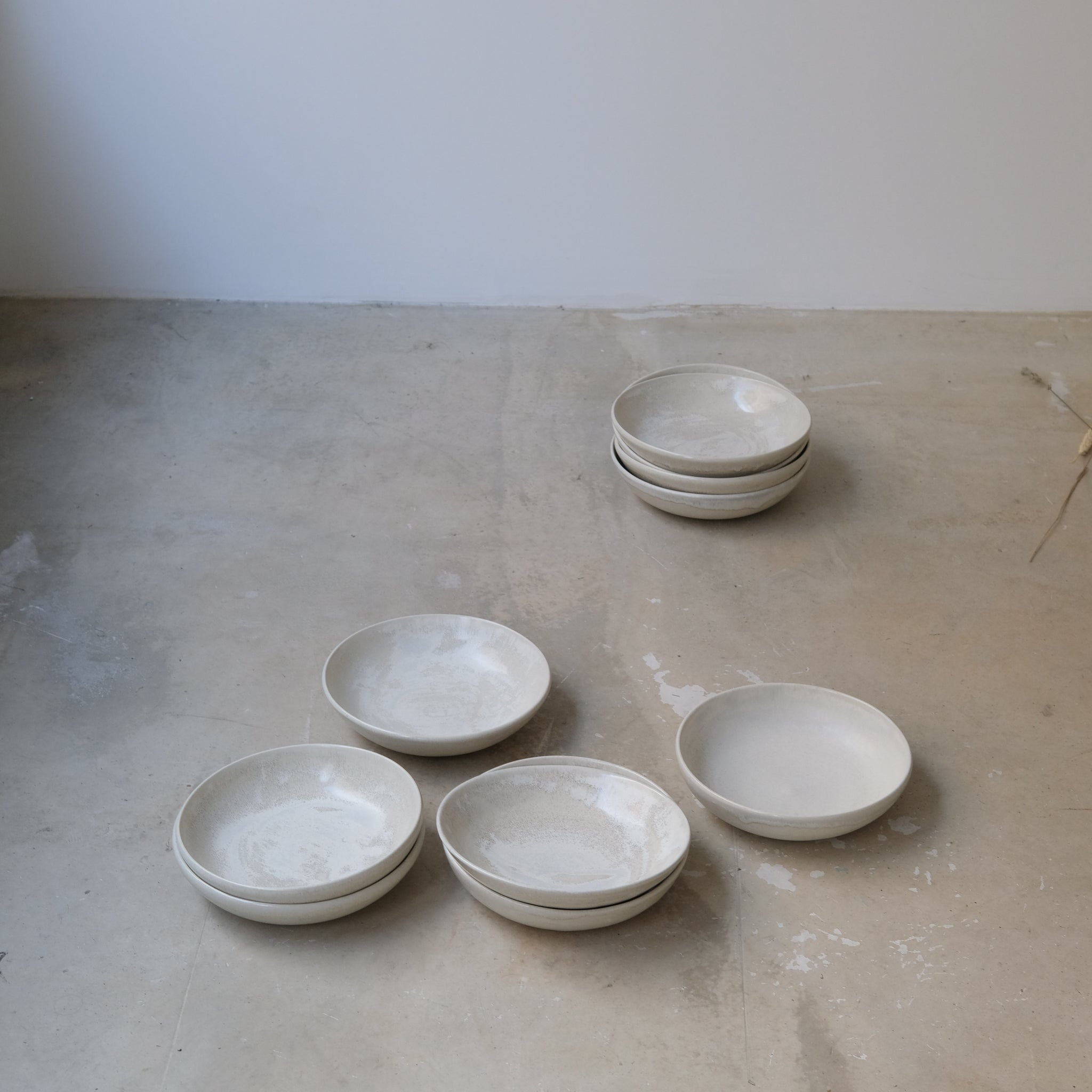 Assiette creuse D 20,5cm - Blanc givré d'Origine Ceramique chez Brutal Ceramics