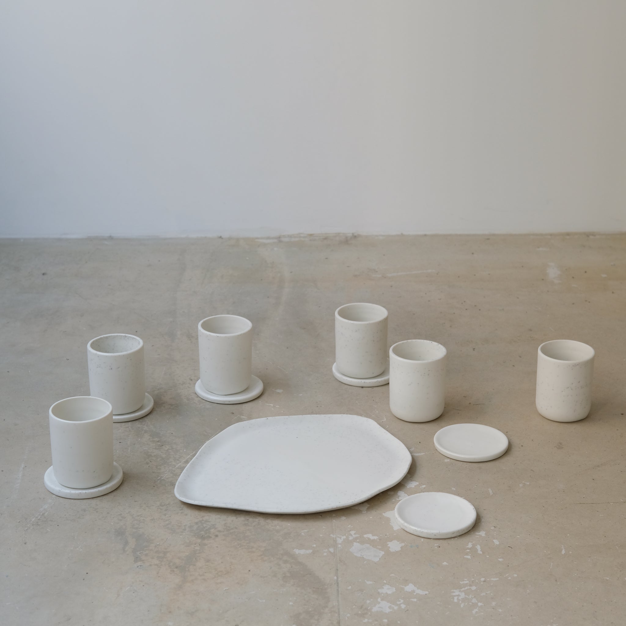 Tasse et soucoupe en porcelaine 170ml - blanc de studio des rosiers chez Brutal Ceramics