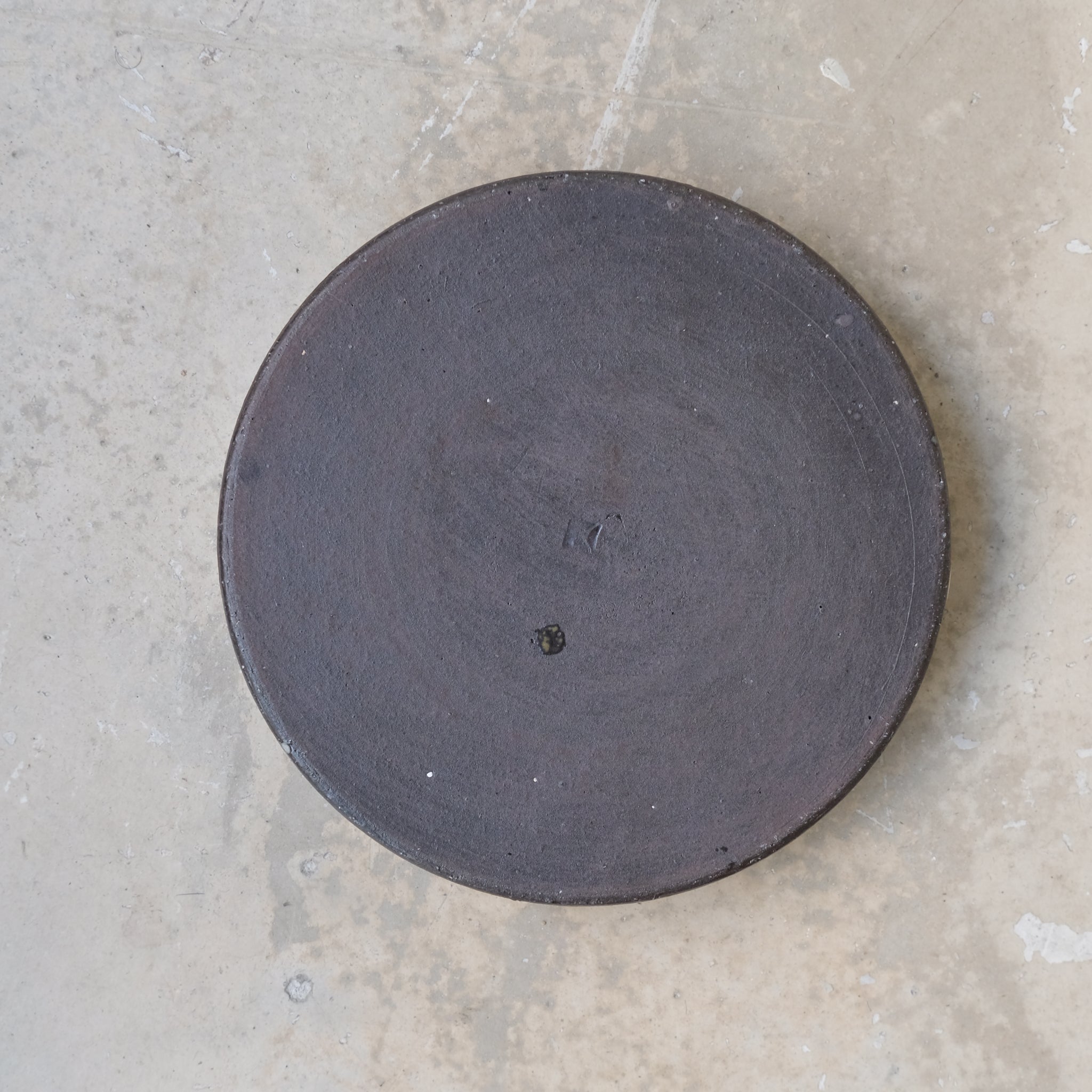 Dorabachi D 16cm - marron de Ryutaro Yamada chez Brutal Ceramics