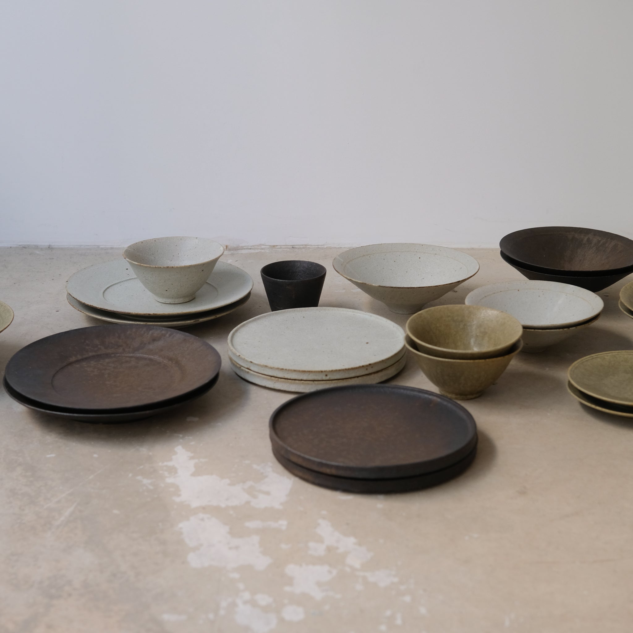 Bol en grès D 13cm - vert de Yamato Kobayashi chez Brutal Ceramics
