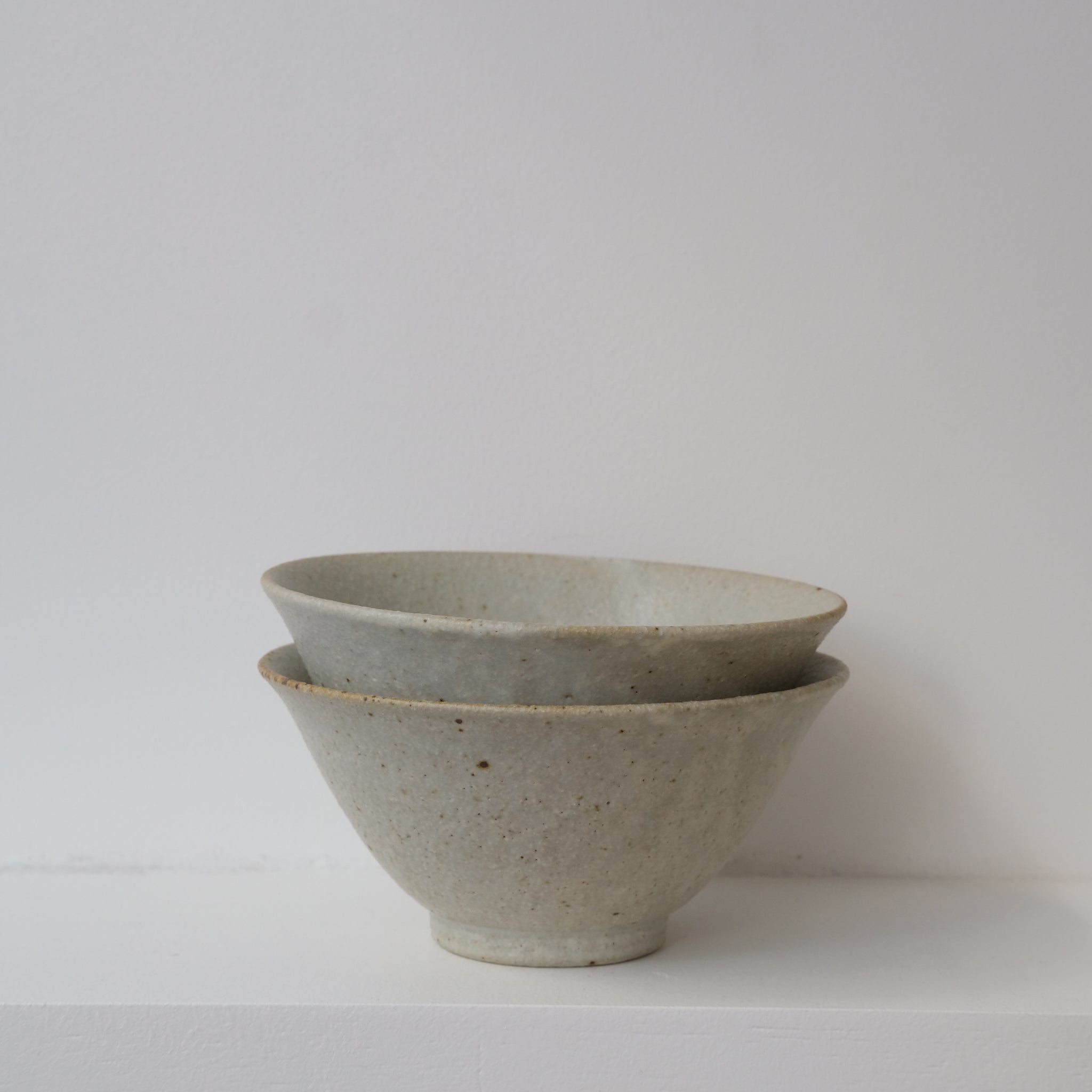 Bol en grès D 13cm - blanc kohiki de Yamato Kobayashi chez Brutal Ceramics