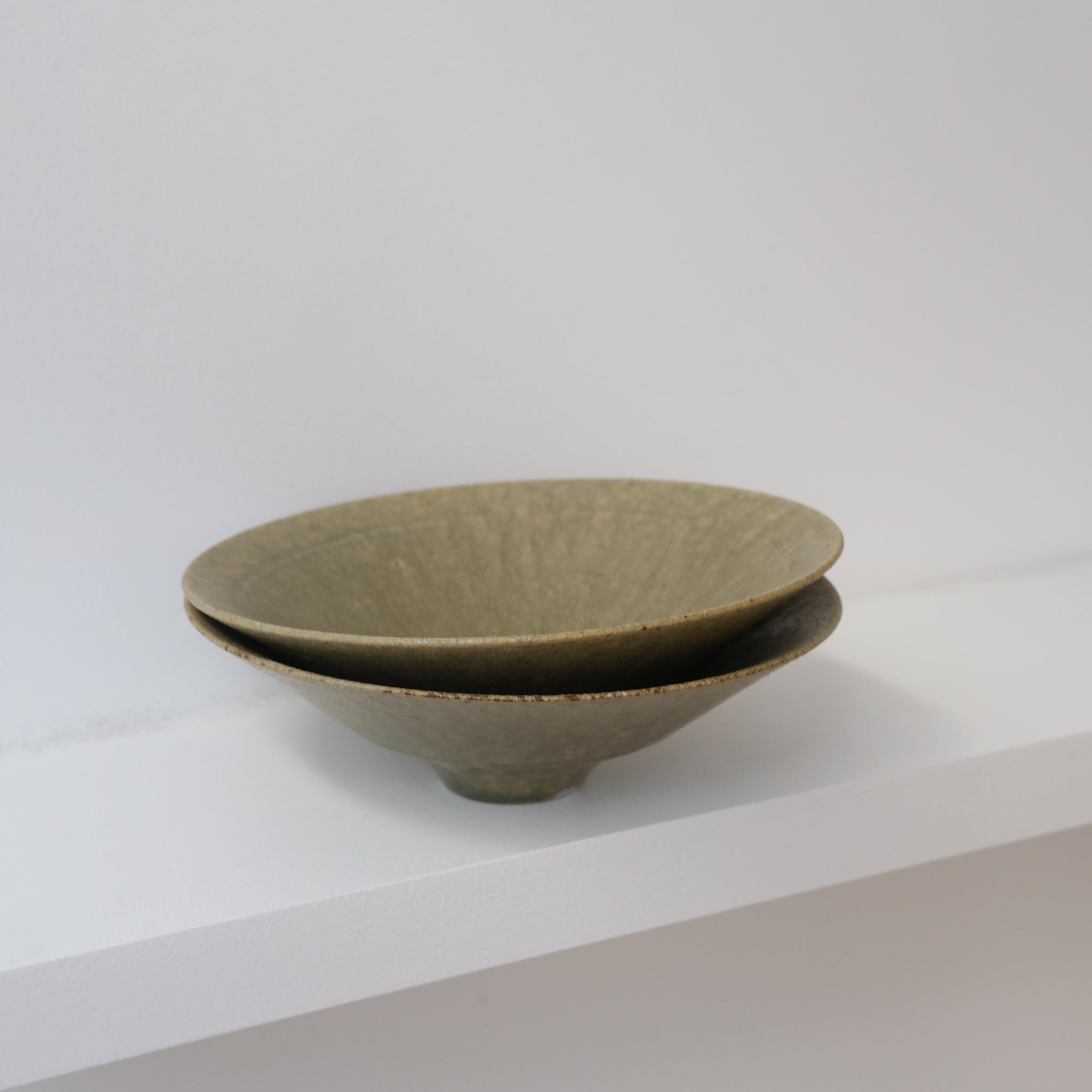 Bol en grès D 16,5cm - vert de Yamato Kobayashi chez Brutal Ceramics