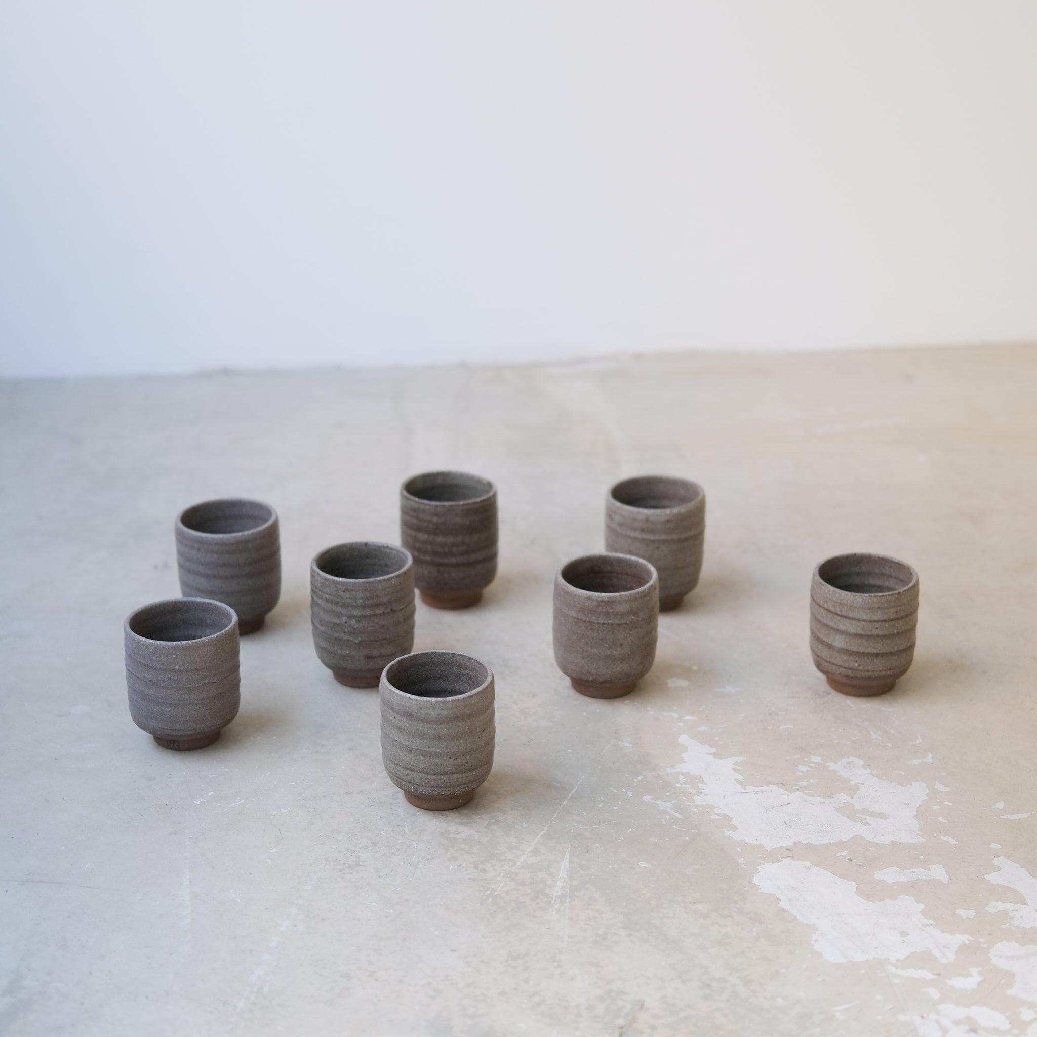 Tasse en grès 130ml - Gris mat d'Atelier Mage chez Brutal Ceramics