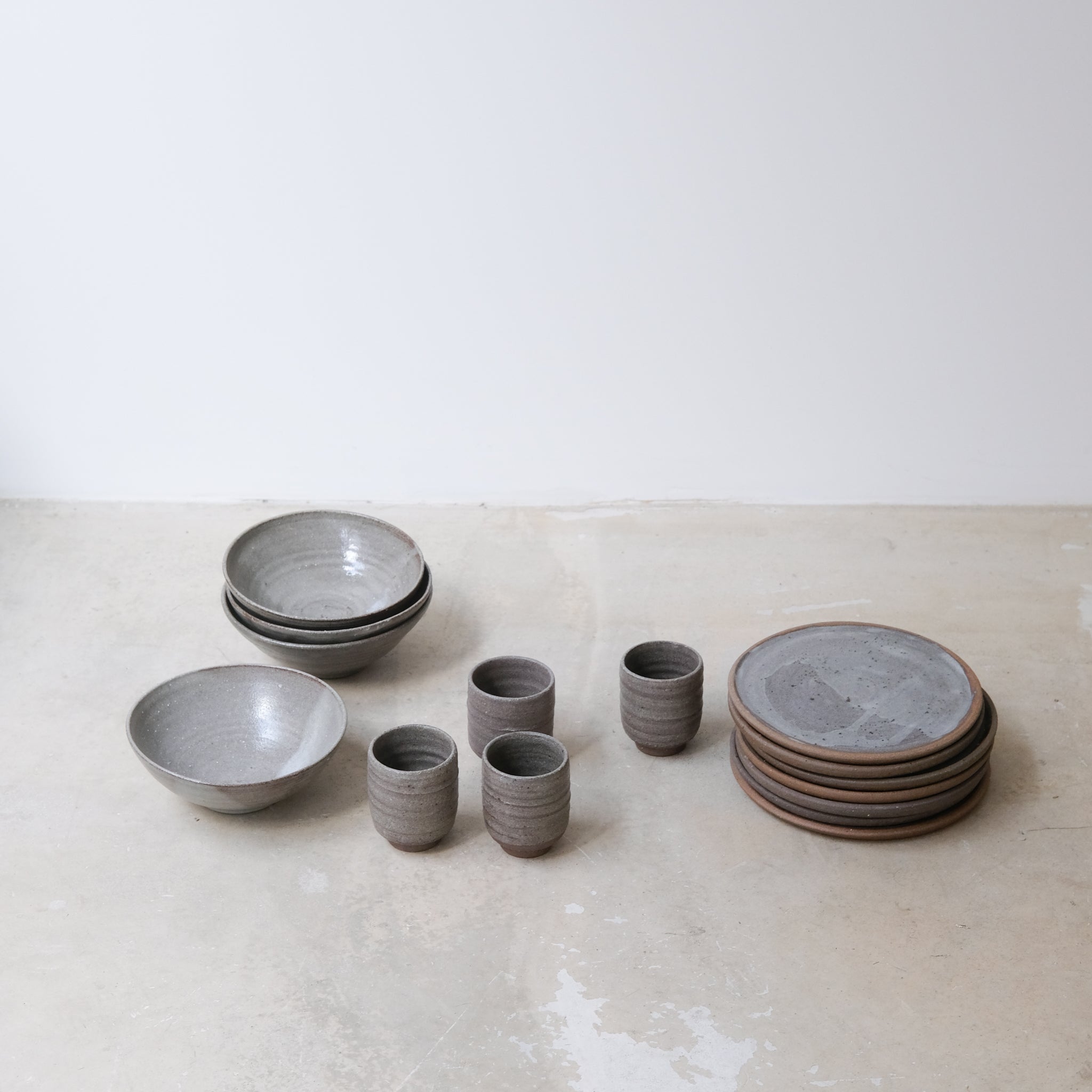 Tasse en grès 130ml - Gris mat d'Atelier Mage chez Brutal Ceramics