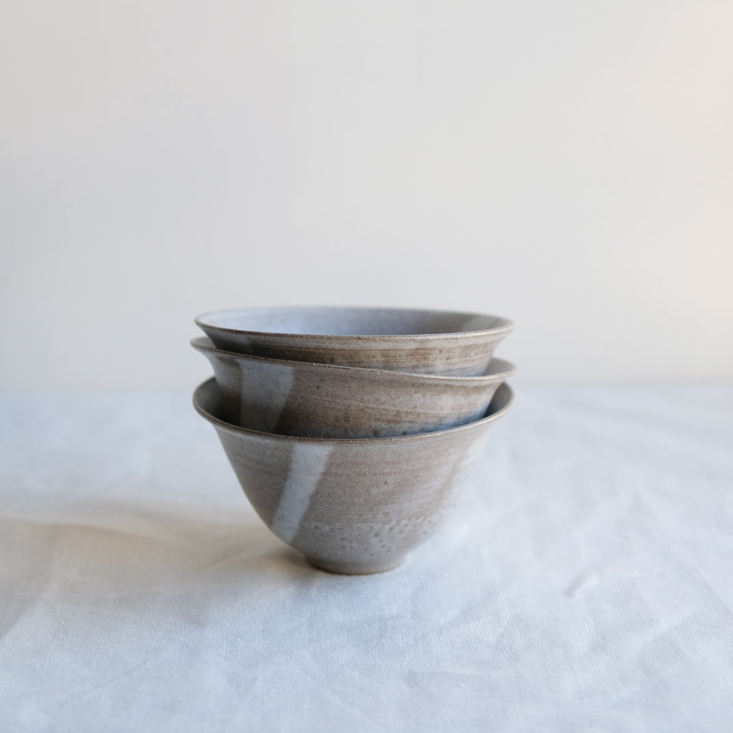 Bol en grès de l'Atelier Setsuko chez Brutal Ceramics