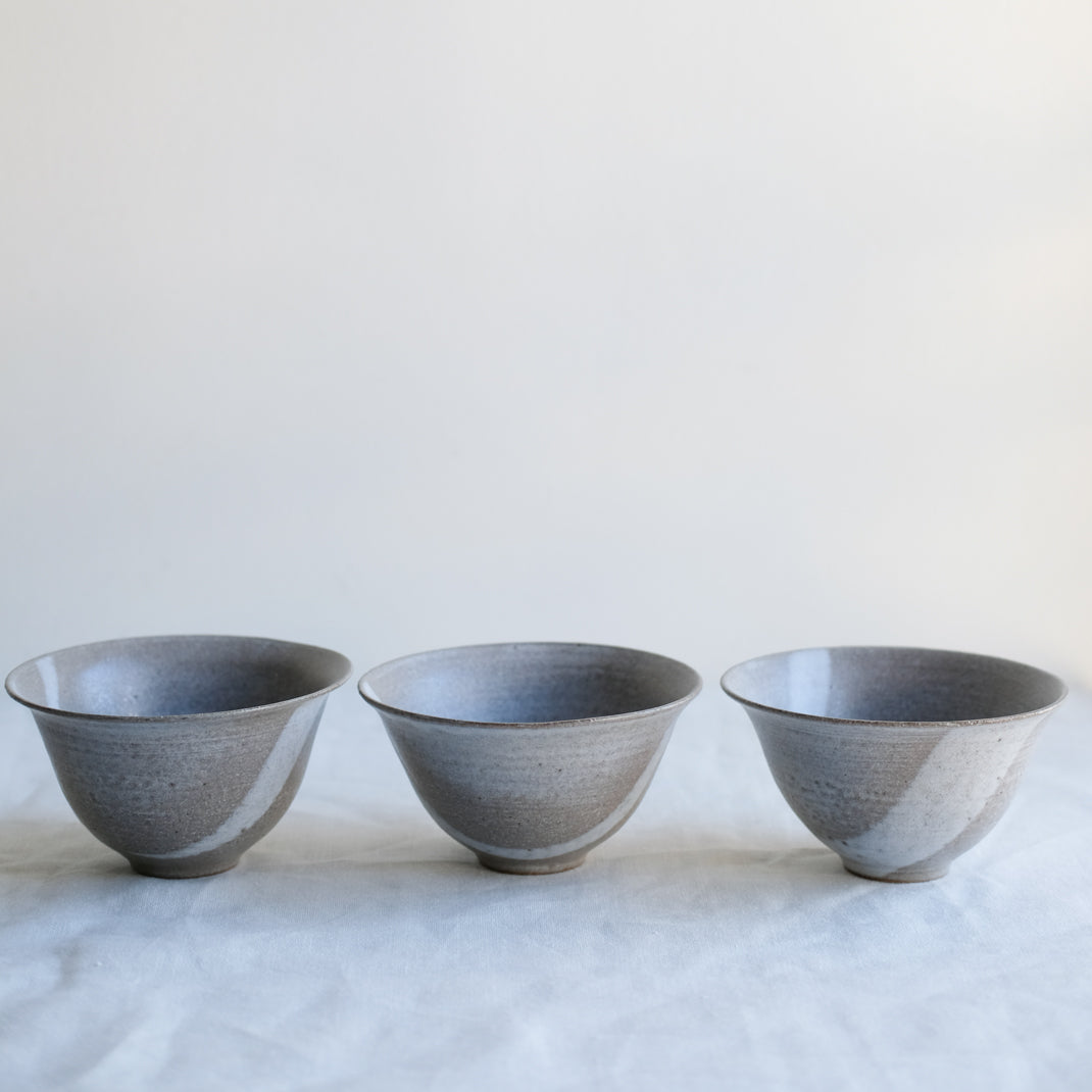 Bol en grès de l'Atelier Setsuko chez Brutal Ceramics
