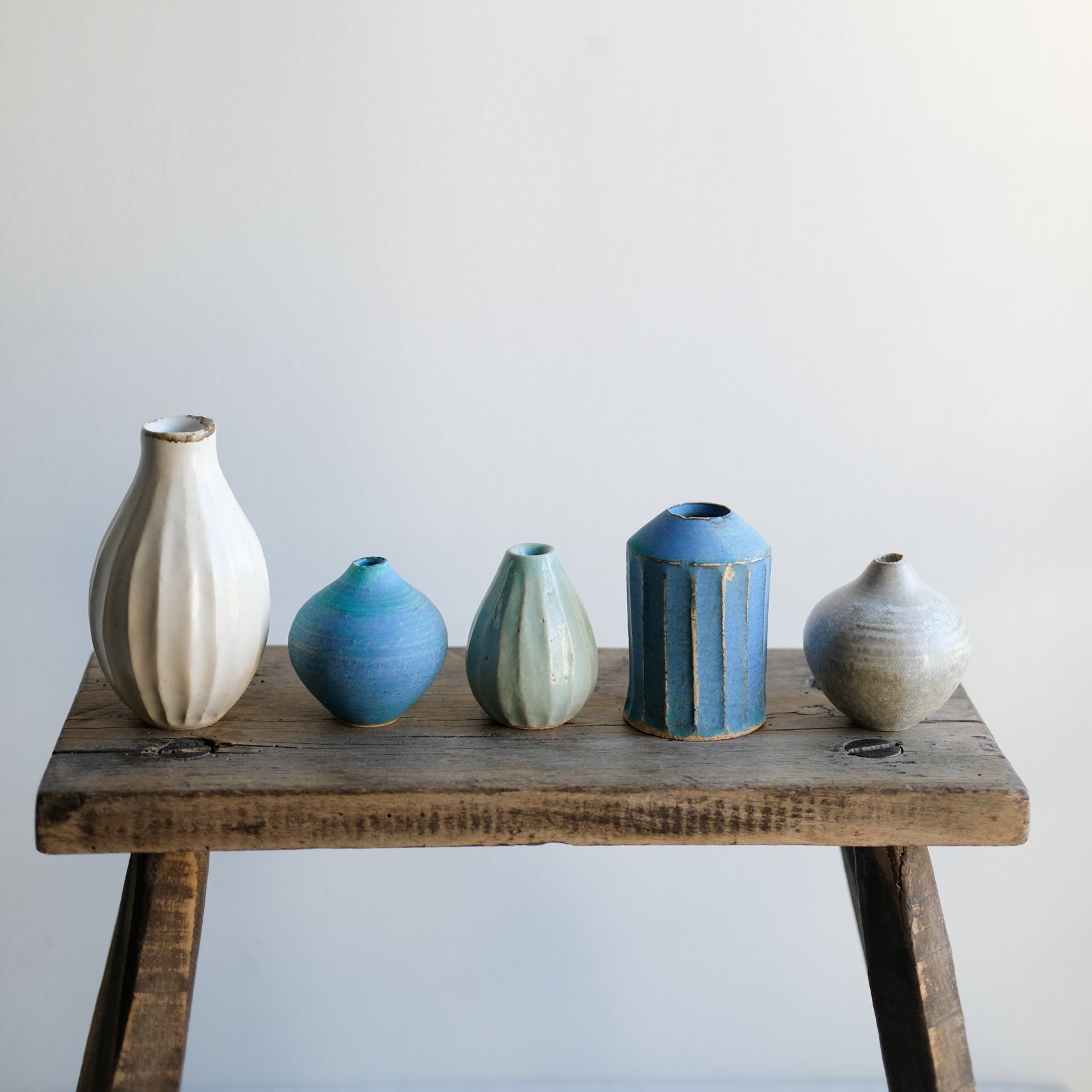 Vase Cloudy Grey de la céramiste japonaise Aya Ogawa chez Brutal Ceramics