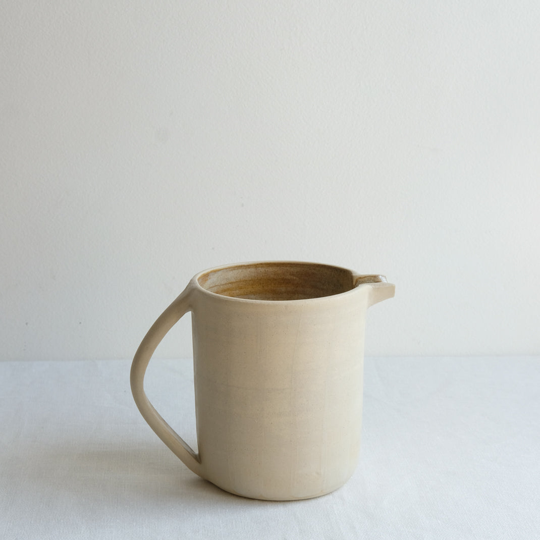 Set à café réalisé par Helka Ceramics à Berlin chez Brutal Ceramics