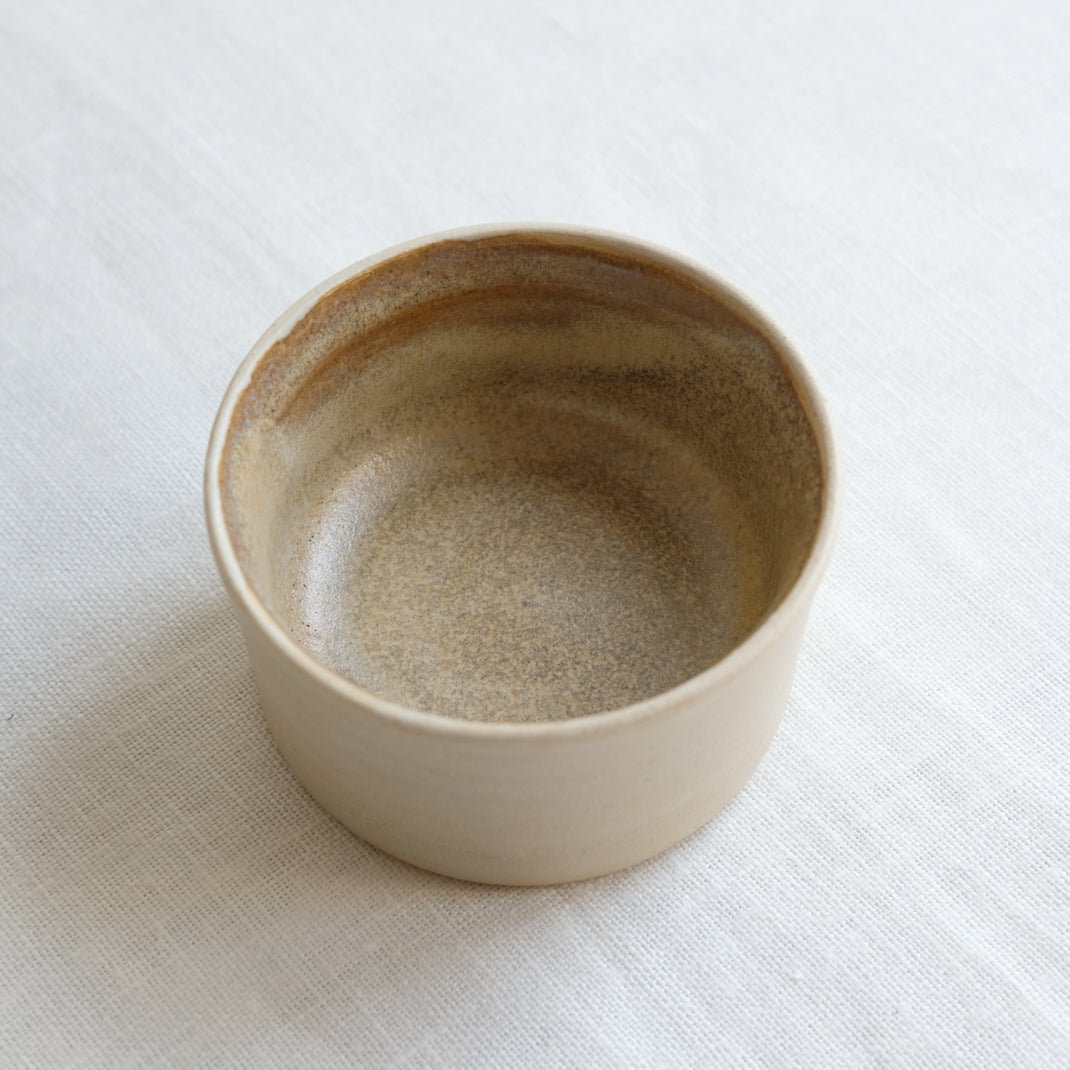 Set à café réalisé par Helka Ceramics à Berlin chez Brutal Ceramics