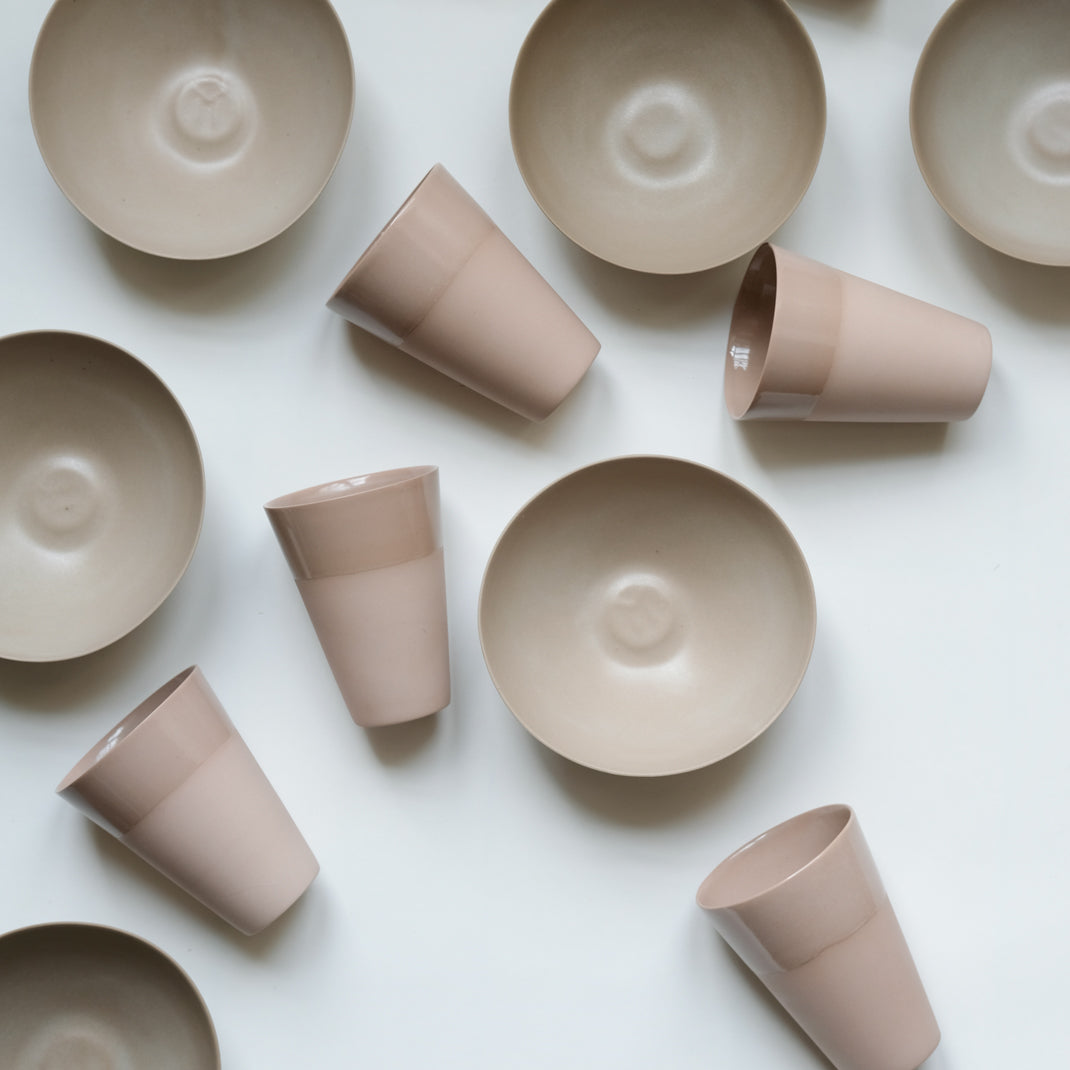 Bol blanc en porcelaine par la céramiste Marilyn Vince chez Brutal Ceramics
