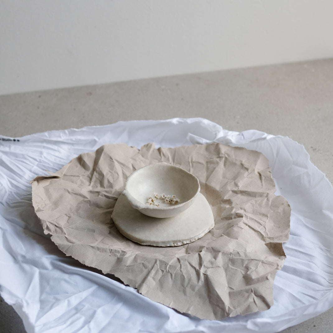 Pièces issues de la collection N02 de Yellow Nose Studio chez Brutal Ceramics