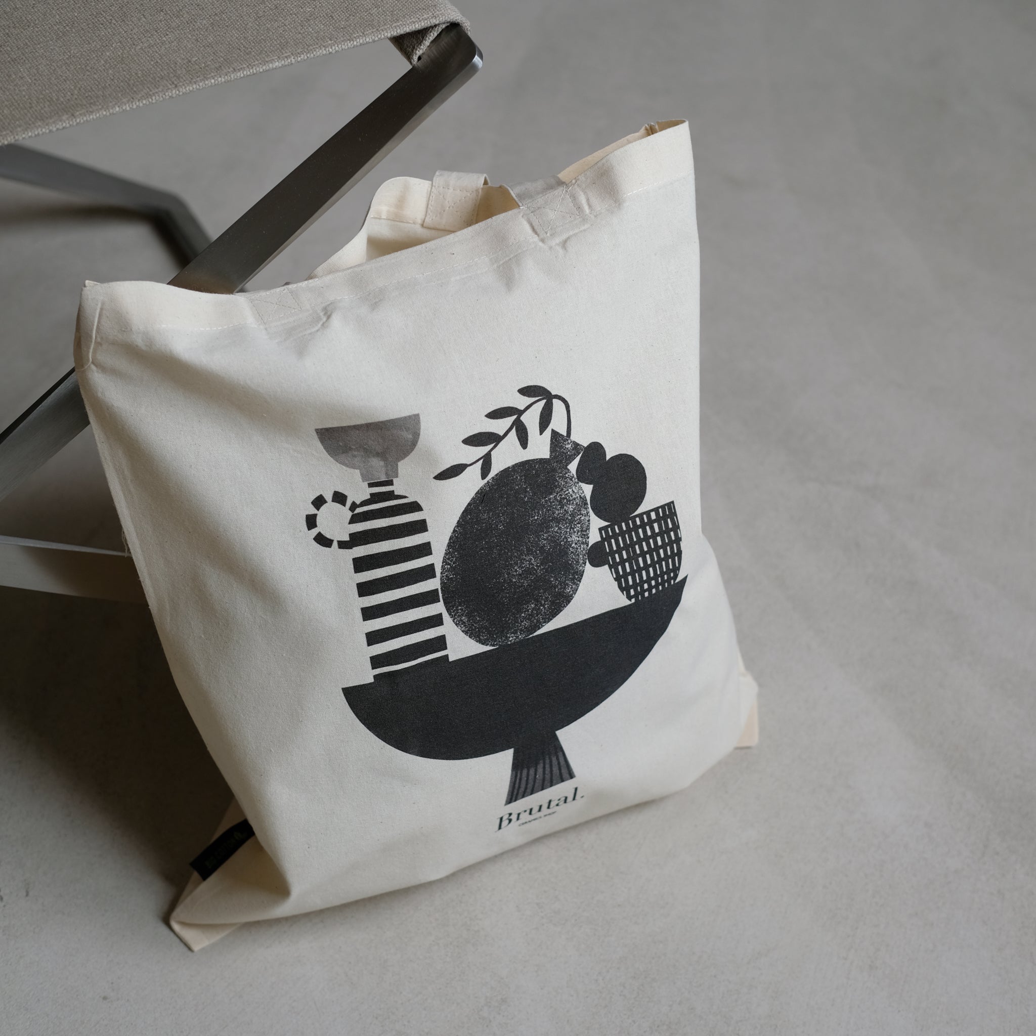 Totebag Brutal Ceramics illustré en coton biologique