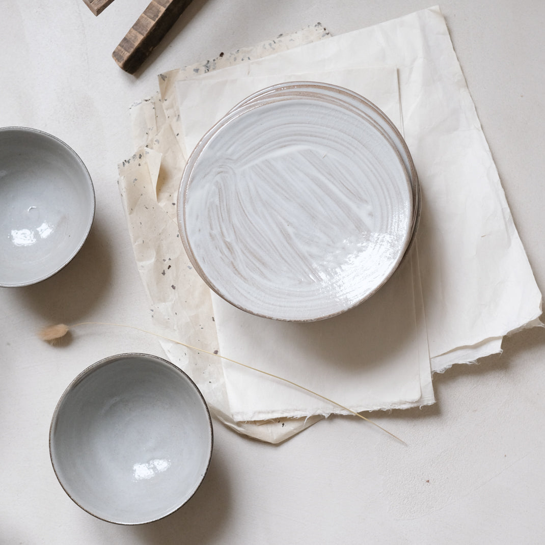 Assiette réalisée par Dauphine Scalbert chez Brutal Ceramics