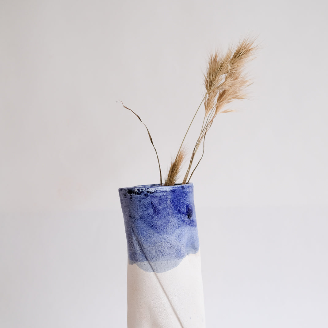Vase Omata_02 par Emmanuelle Roule chez Brutal Ceramics
