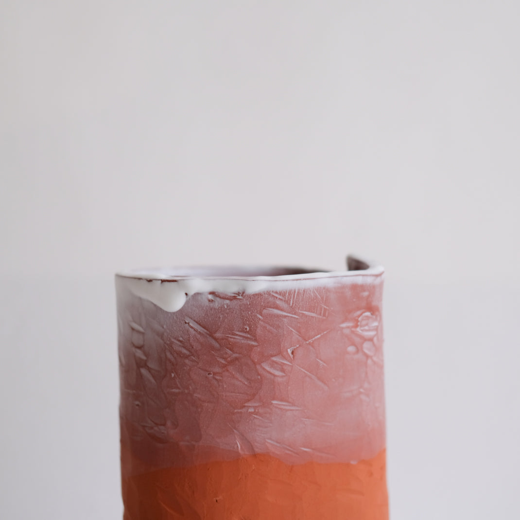 Vase Kume_28 d'Emmanuelle Roule chez Brutal Ceramics