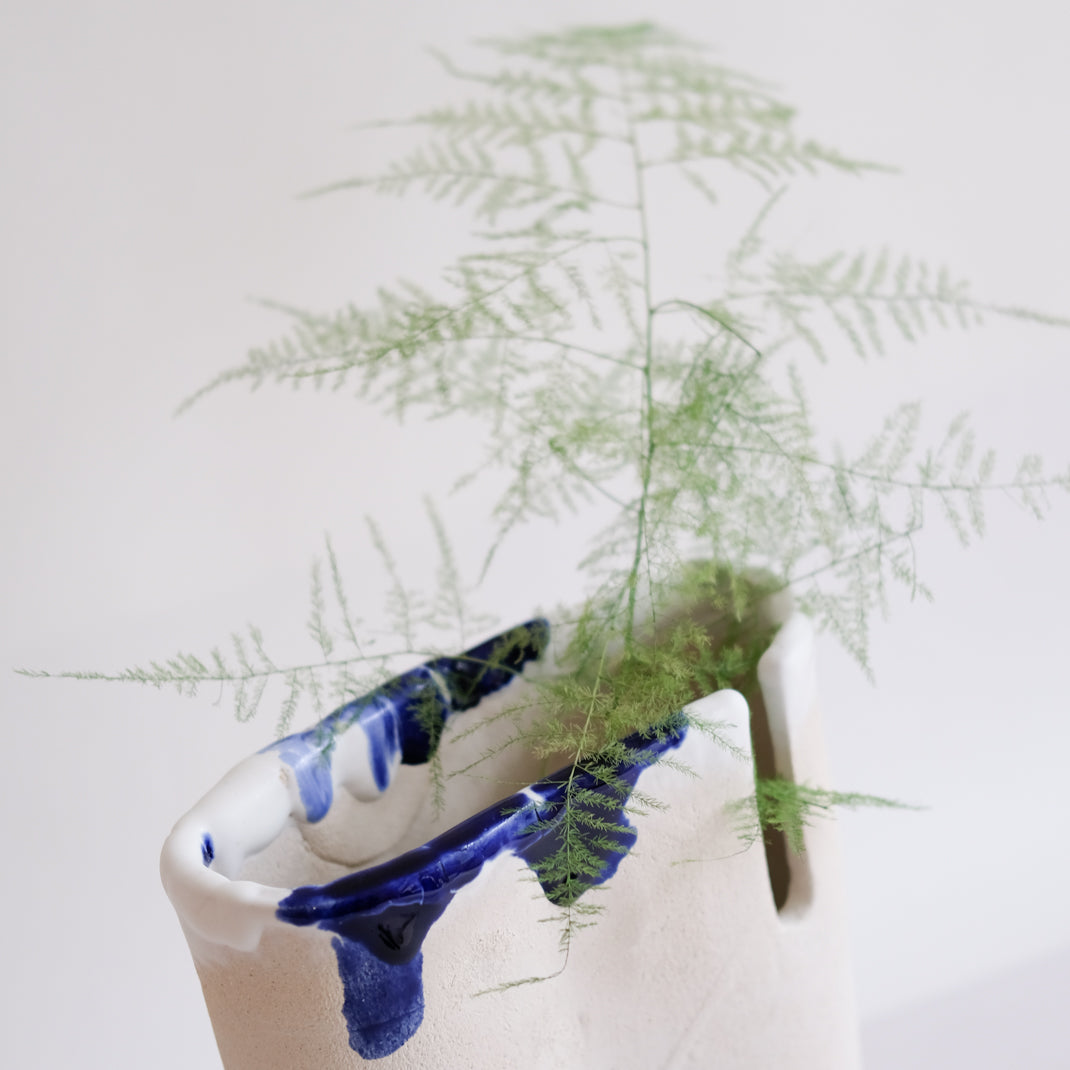 Vase Omata_04 par Emmanuelle Roule chez Brutal Ceramics